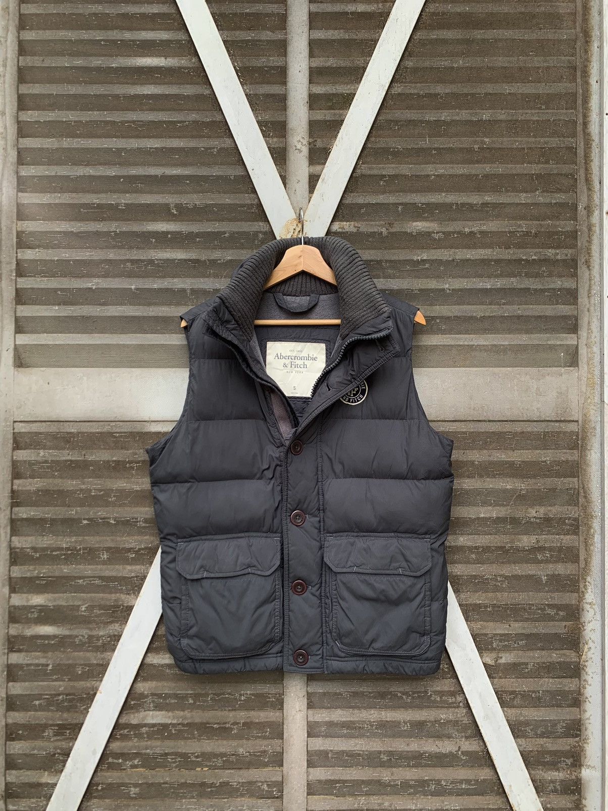 Abercrombie & Fitch 👹ABERCROMBIE & FITCH NEW YORK BUBBLE PUFFER VEST Size US M / EU 48-50 / 2 - 9 Thumbnail