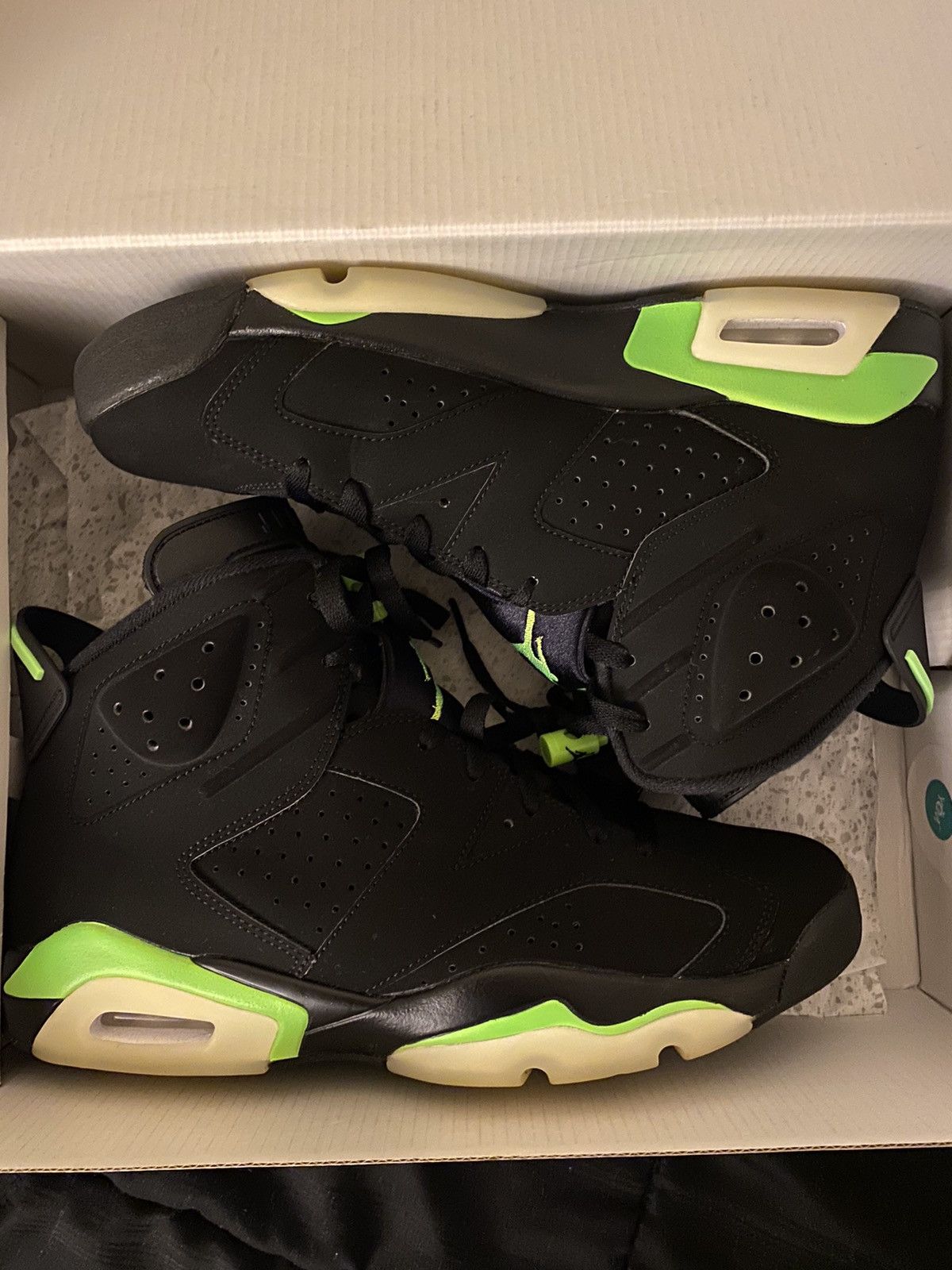 jordan6 electric green
