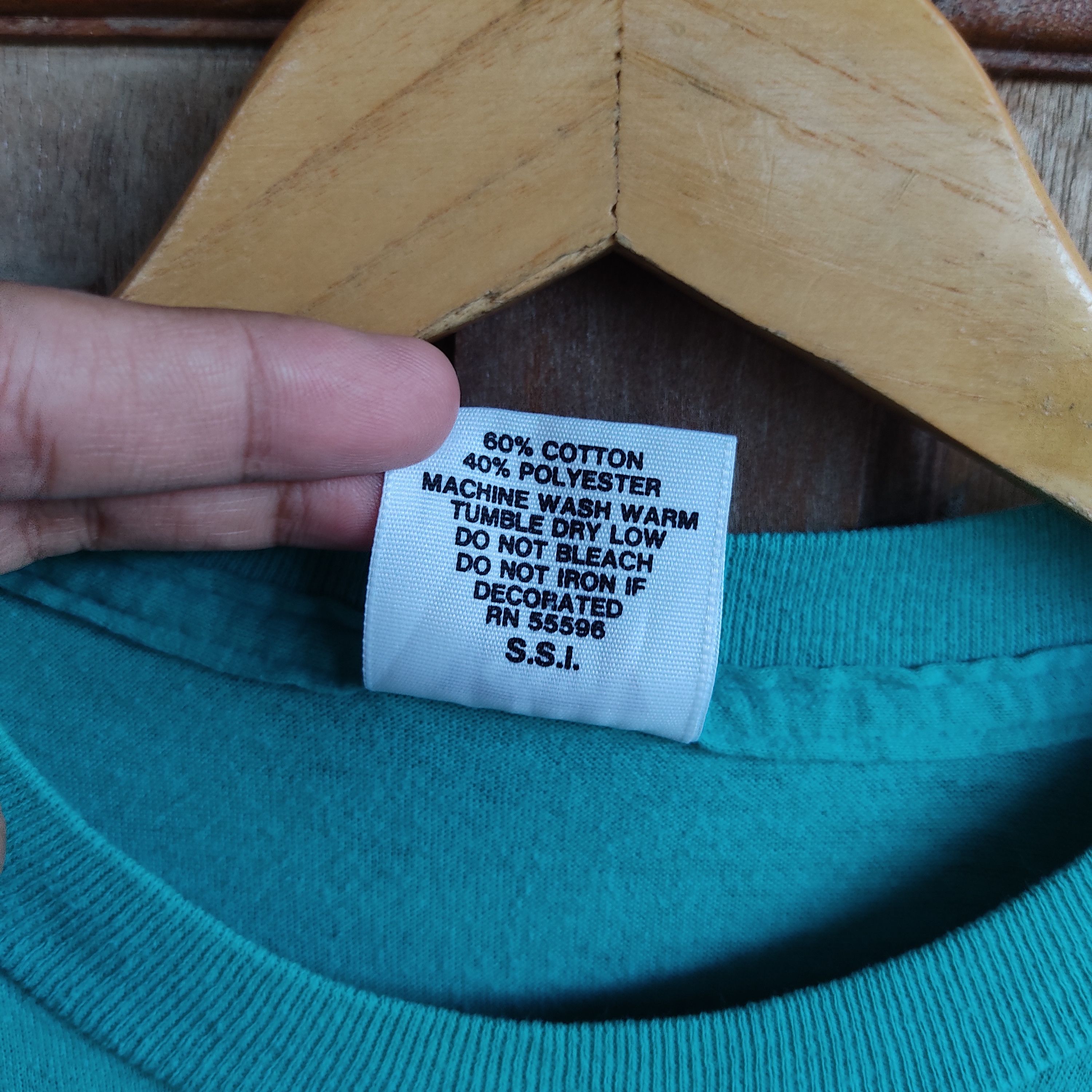 Vintage Vintage 90s SSI Humor T Shirt usa Size US L / EU 52-54 / 3 - 8 Thumbnail