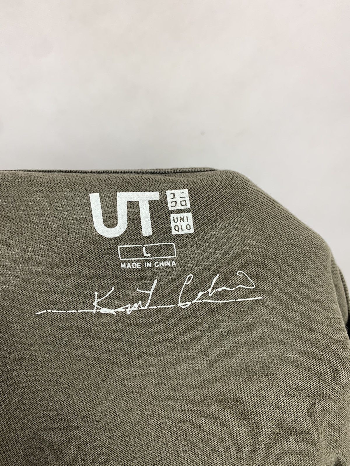 Japanese Brand Steals! Kurt Cobain Nirvana Uniqlo Band Tee Size US M / EU 48-50 / 2 - 4 Thumbnail