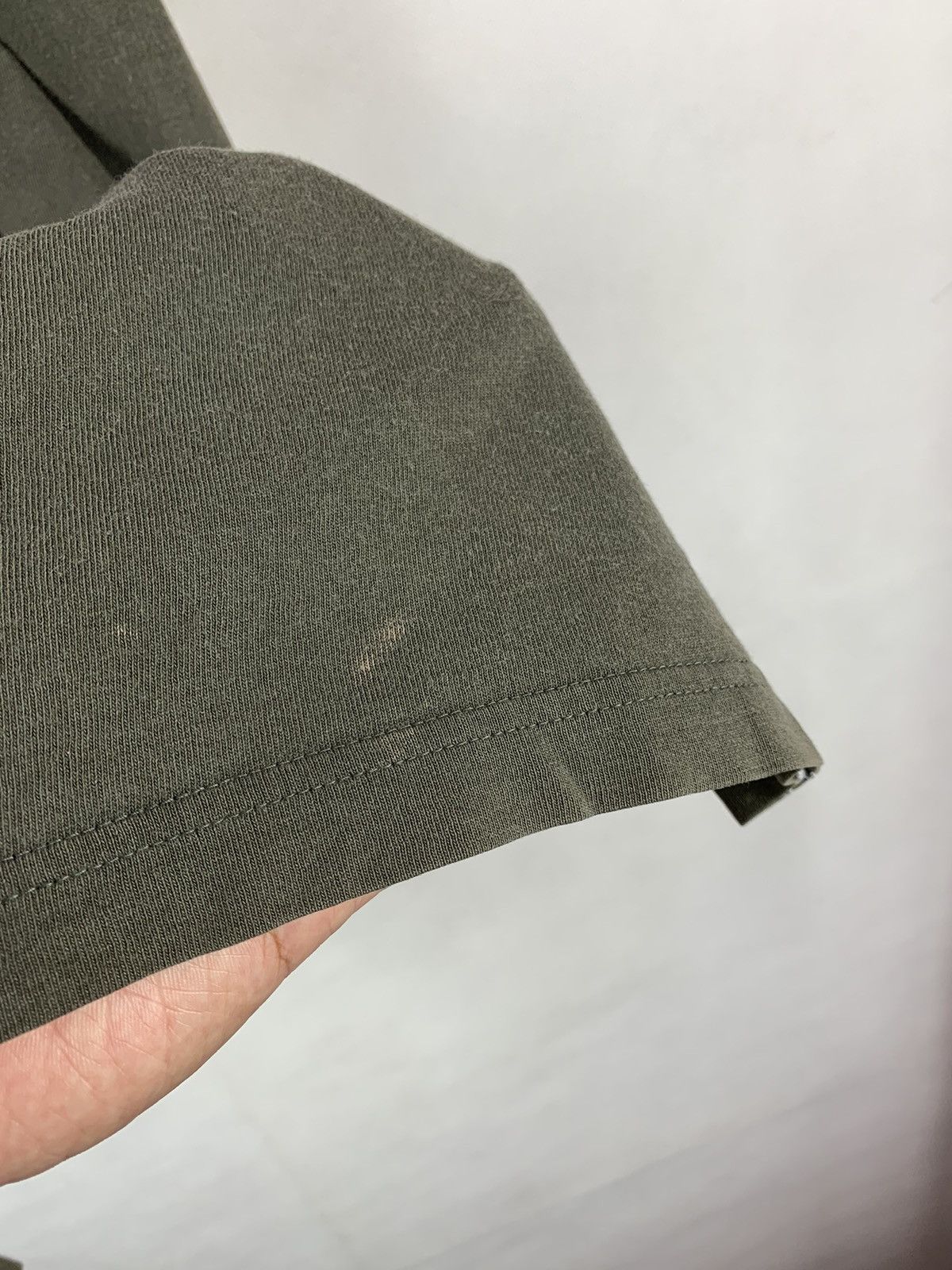 Japanese Brand Steals! Kurt Cobain Nirvana Uniqlo Band Tee Size US M / EU 48-50 / 2 - 5 Thumbnail