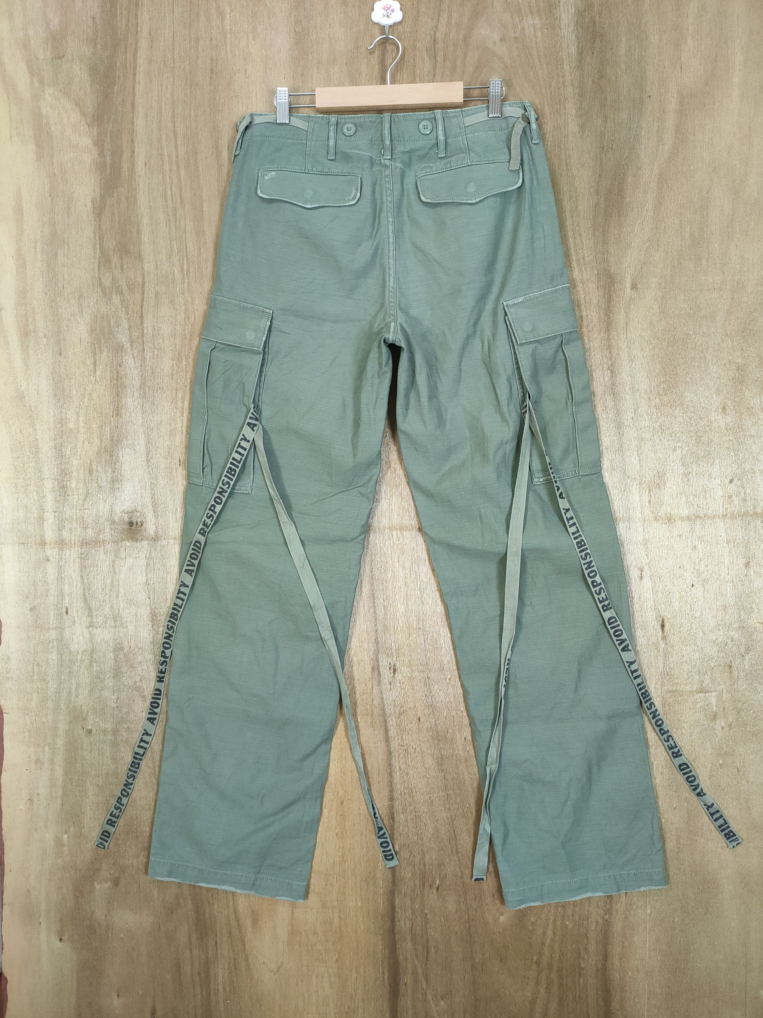 Japanese Brand VINTAGE JAPANESE BRAND BONDAGE CARGO PANTS Size US 30 / EU 46 - 1 Thumbnail