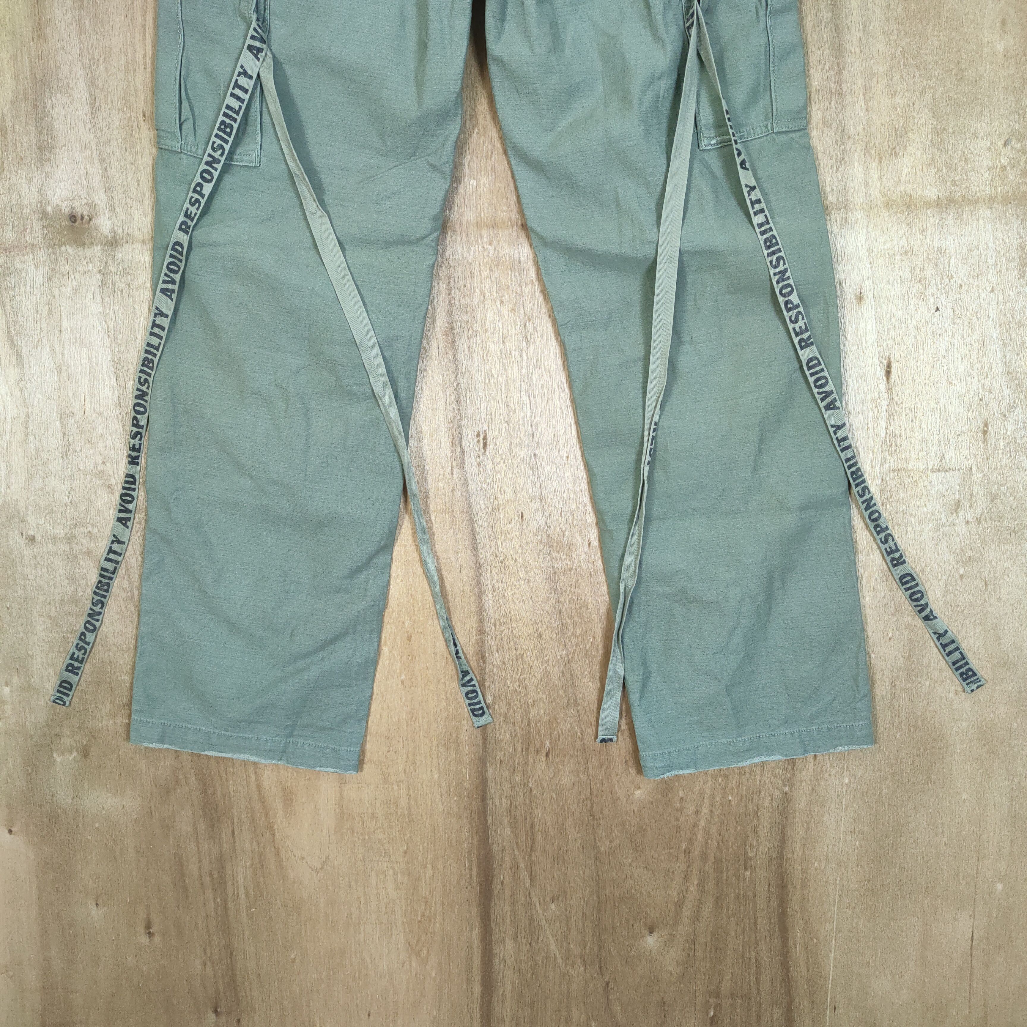 Japanese Brand VINTAGE JAPANESE BRAND BONDAGE CARGO PANTS Size US 30 / EU 46 - 8 Thumbnail