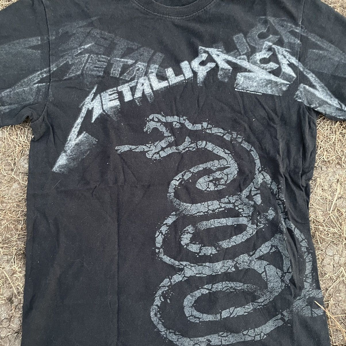 Vintage Vintage 90s Metallica Sun Faded Graphic Band Tee Grunge S Size US S / EU 44-46 / 1 - 4 Thumbnail