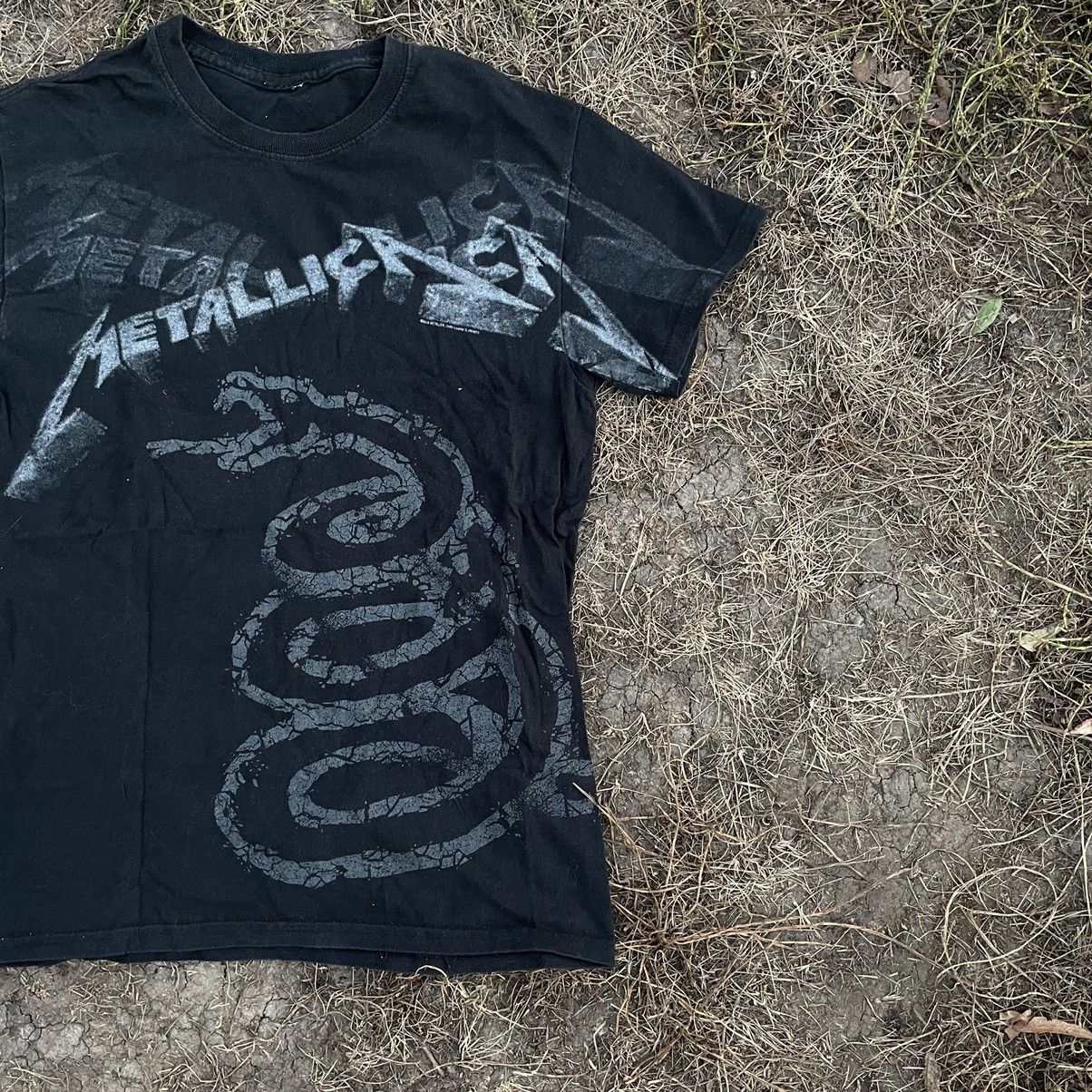 Vintage Vintage 90s Metallica Sun Faded Graphic Band Tee Grunge S Size US S / EU 44-46 / 1 - 2 Thumbnail