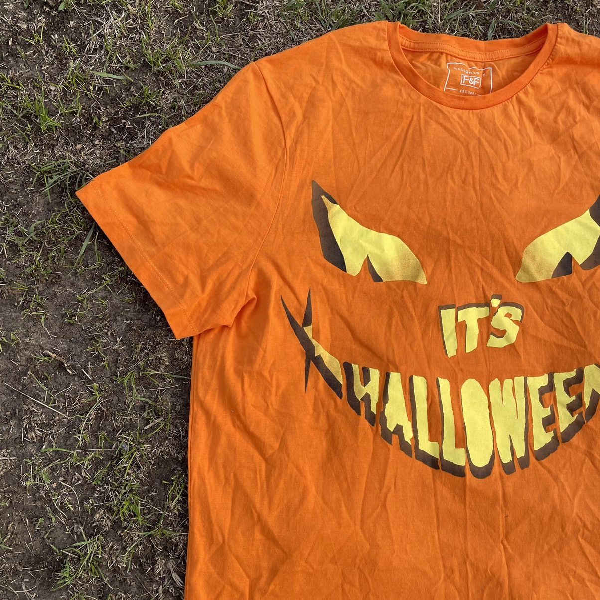 Vintage Vintage Y2K Halloween Graphic Tee Streetwear Orange Baggy M Size US M / EU 48-50 / 2 - 2 Thumbnail