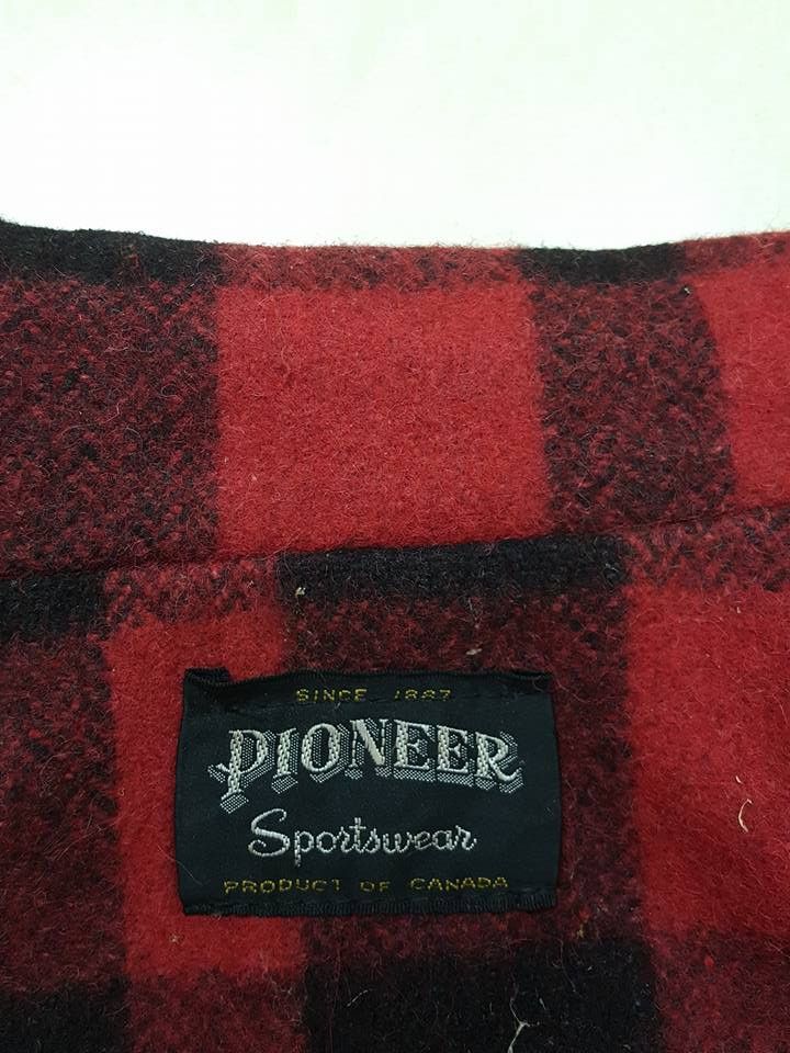 Vintage Wool Buffalo Plaid Style Coat Jacket by PIONEER Sportwear Size US L / EU 52-54 / 3 - 5 Thumbnail