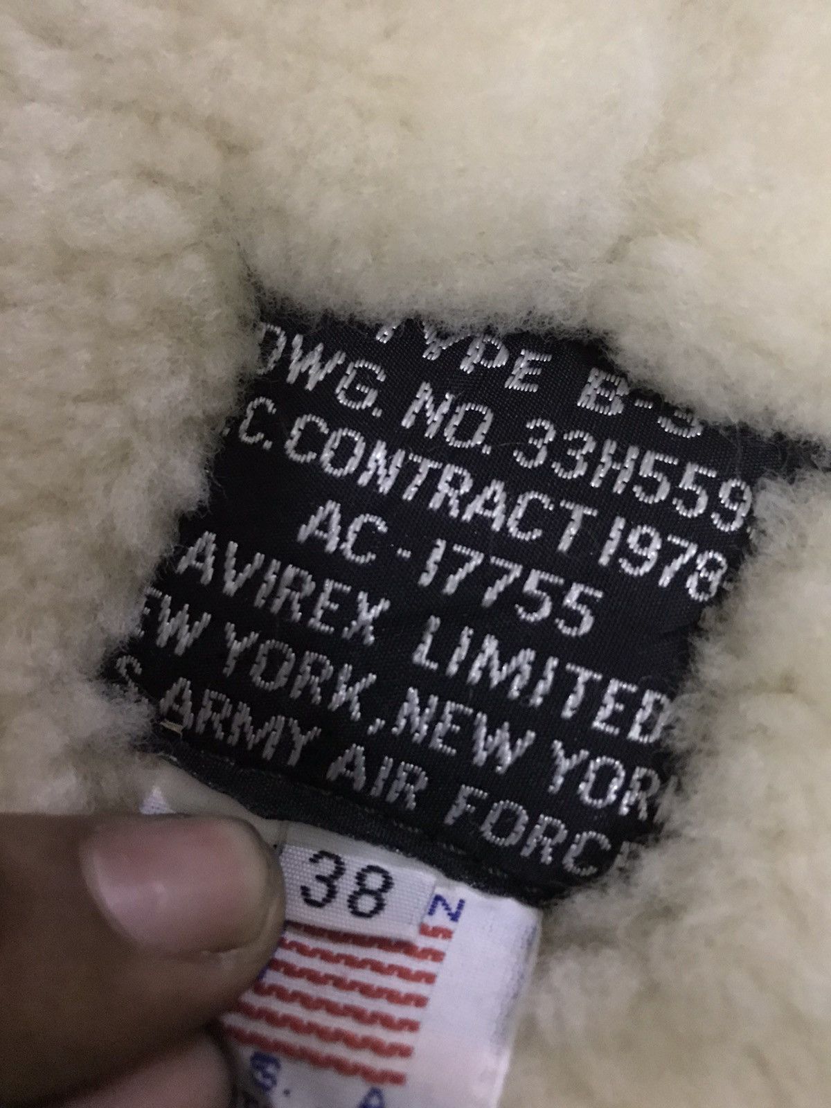Avirex Vintage B-3 avirex sheepskin us Air Force jacket Size US M / EU 48-50 / 2 - 6 Thumbnail
