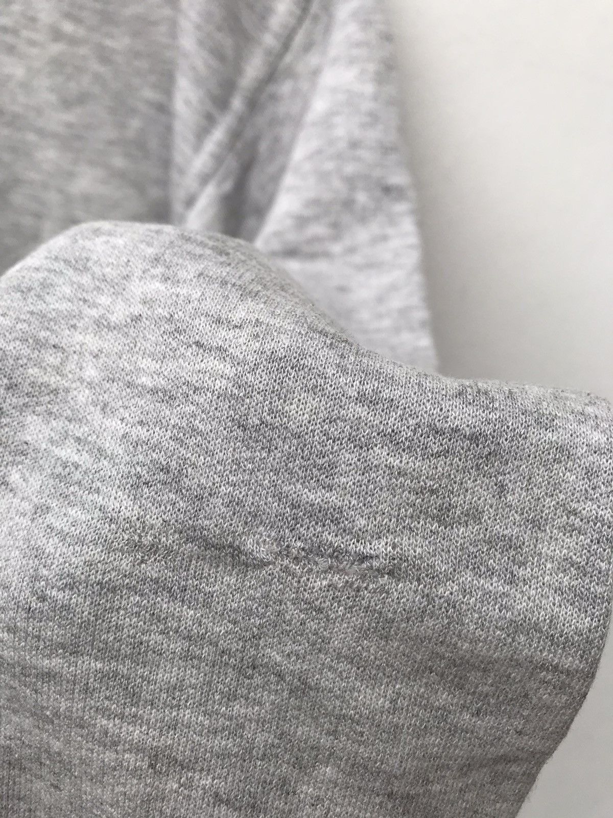 Yves Saint Laurent Yvessaintlaurent Ysl Pour Homme Italy Spellout Sweatshirt Size US M / EU 48-50 / 2 - 7 Thumbnail