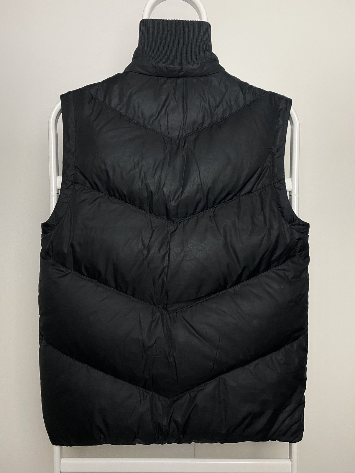 Nike × Vintage Nike black puffer vest small swoosh vintage Size US S / EU 44-46 / 1 - 5 Thumbnail