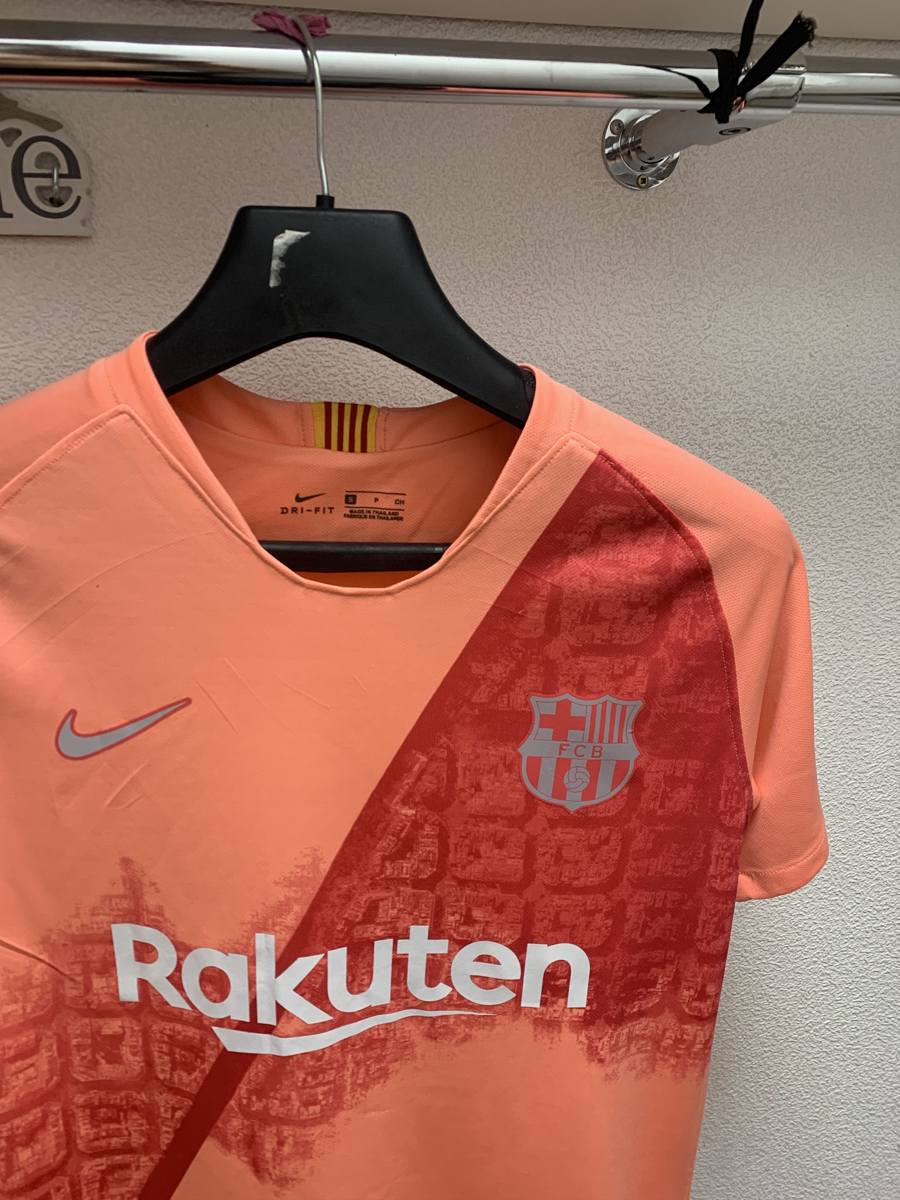 Nike Barcelona Nike Rakitic 4 soccer jersey S size Size US S / EU 44-46 / 1 - 3 Thumbnail