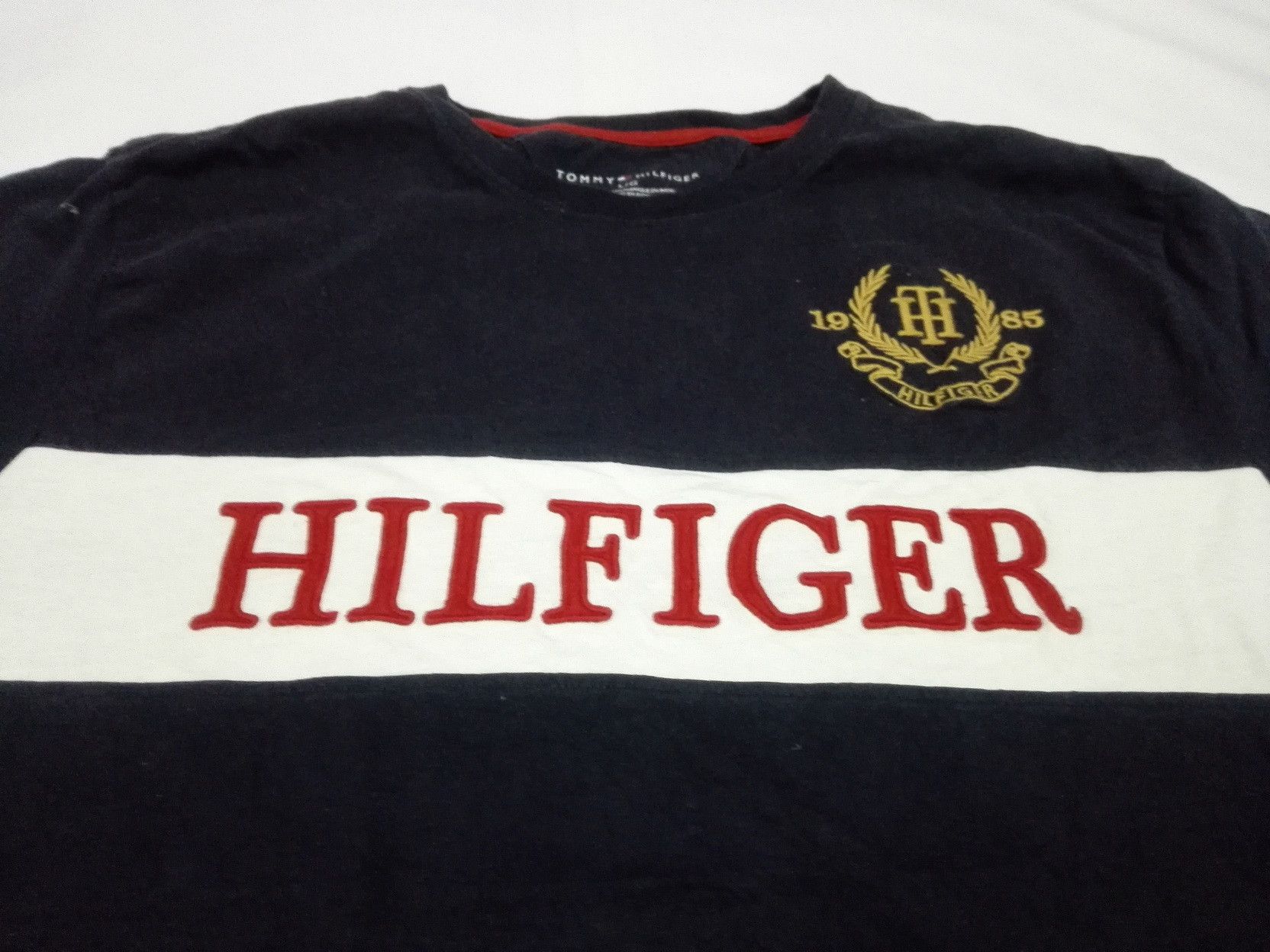 Tommy Hilfiger TOMMY HILFIGER TH 85 Spell Out Logo Tee Size L / US 10 / IT 46 - 2 Thumbnail