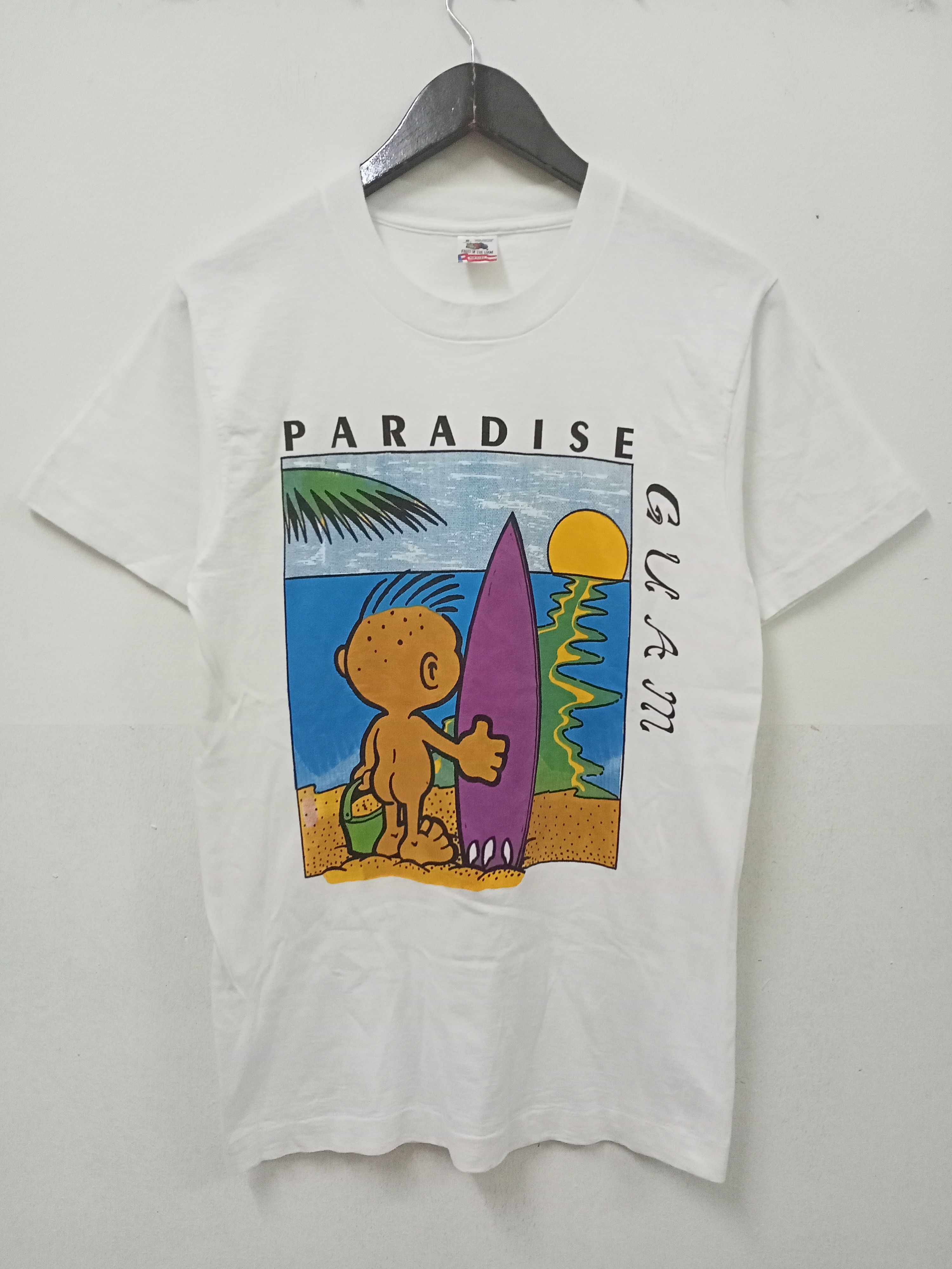 Vintage Vintage 90's Paradise Guam Surfing Art T-shirt Size US S / EU 44-46 / 1 - 1 Thumbnail
