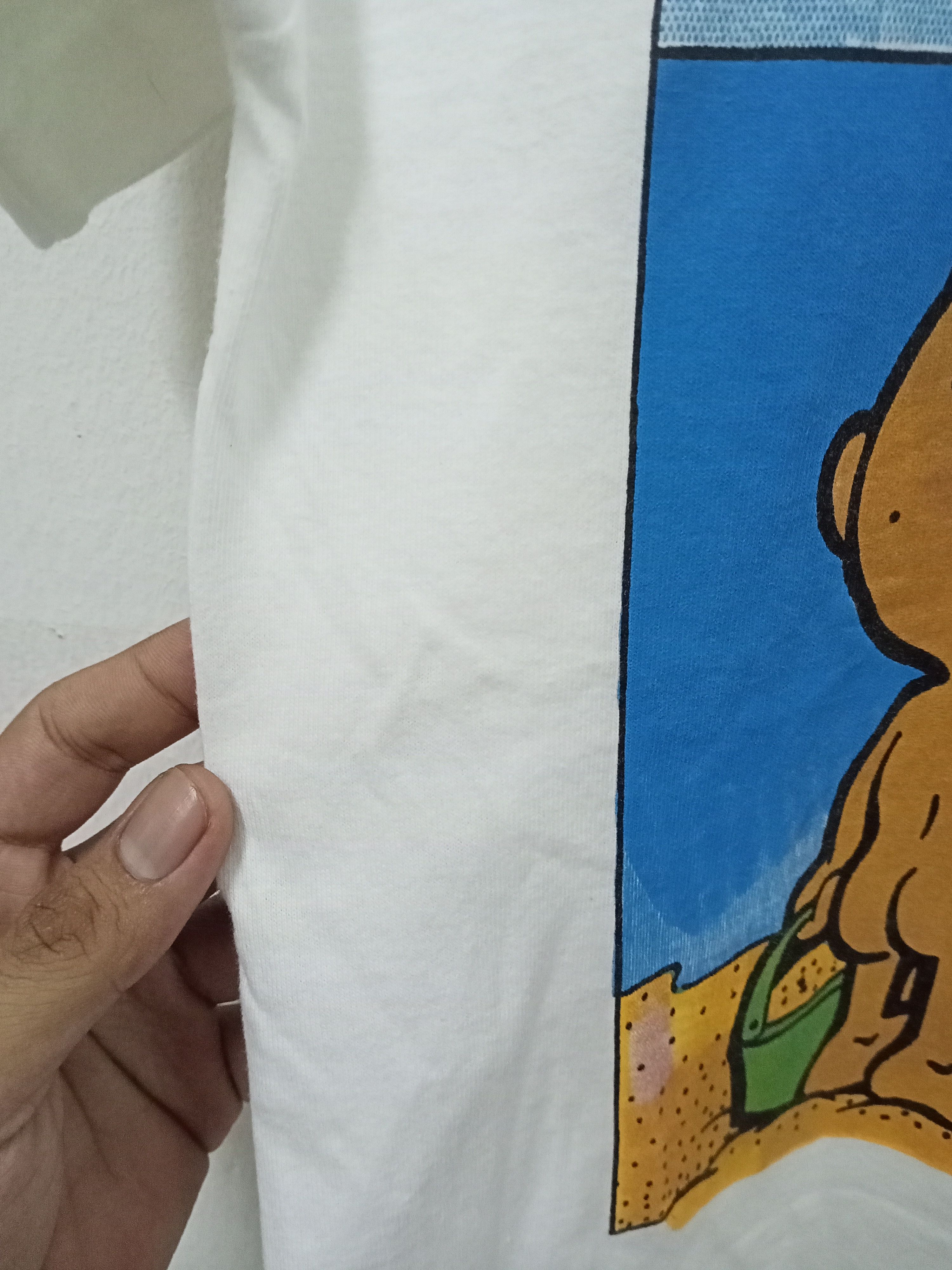 Vintage Vintage 90's Paradise Guam Surfing Art T-shirt Size US S / EU 44-46 / 1 - 6 Thumbnail
