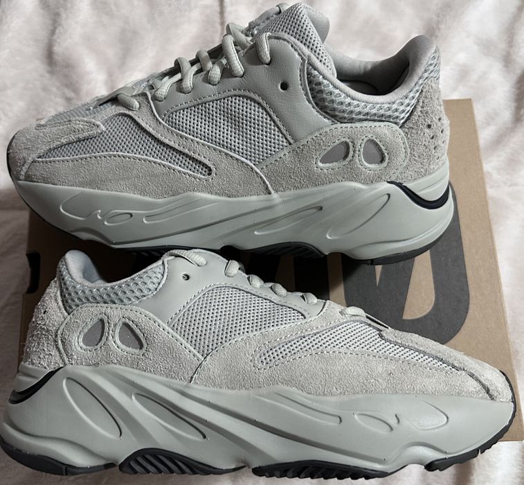 Yeezy store 700 grailed