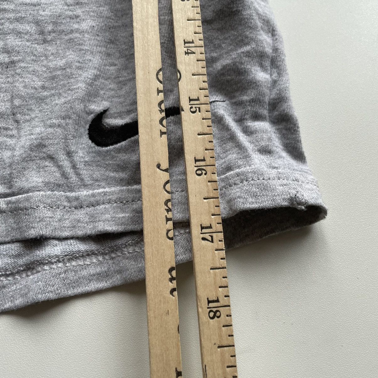 Nike Vintage 90s Nike embroidered swoosh grey cotton shorts rare Size US 32 / EU 48 - 7 Thumbnail