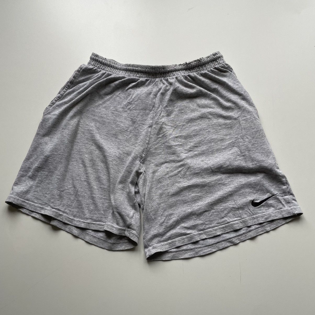 Nike Vintage 90s Nike embroidered swoosh grey cotton shorts rare Size US 32 / EU 48 - 1 Thumbnail