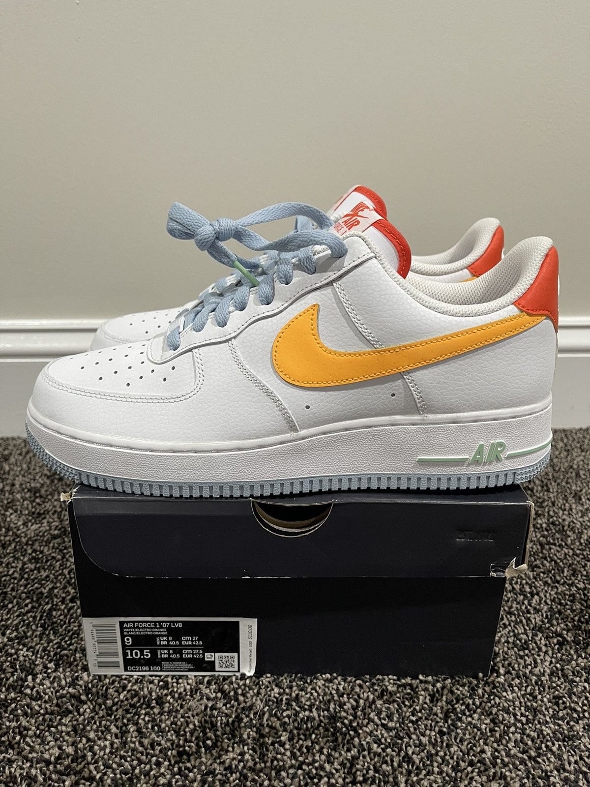 Nike Nike Air Force 1 Low White / Yellow Kindness Day 2020 Size US 9 / EU 42 - 2 Thumbnail
