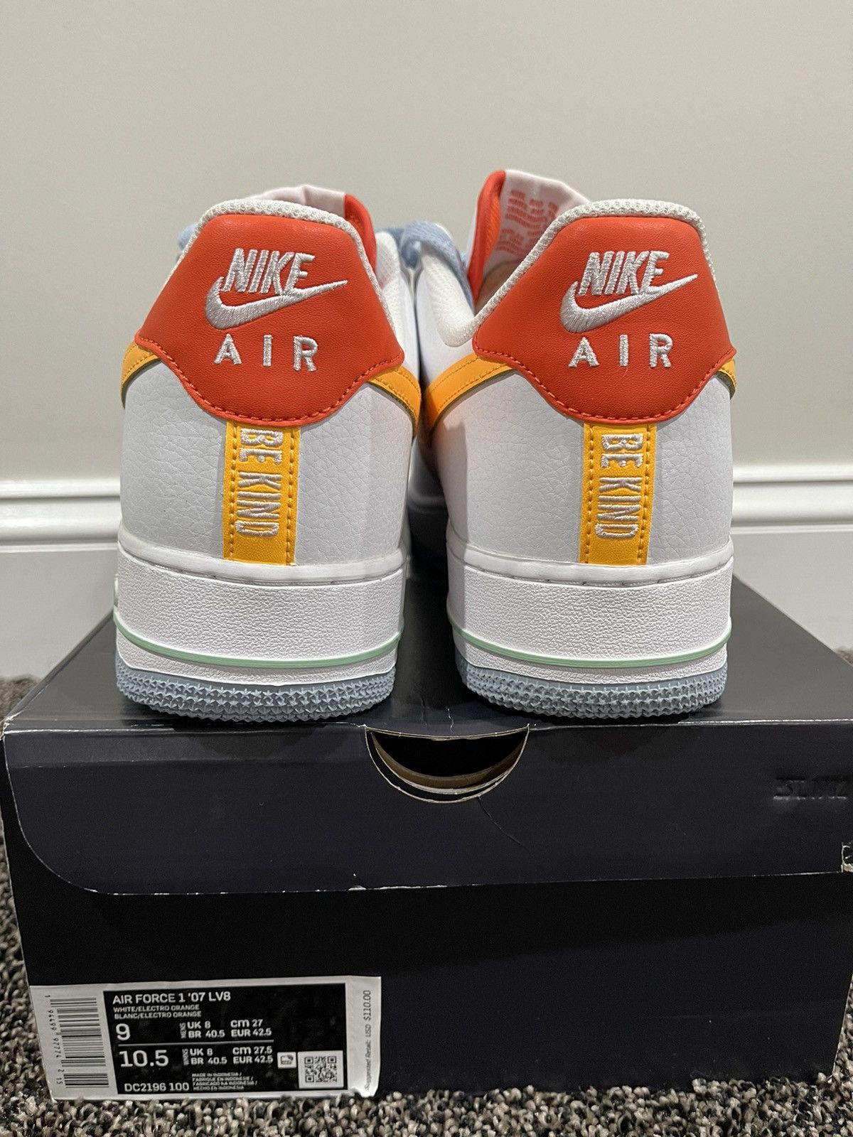Nike Nike Air Force 1 Low White / Yellow Kindness Day 2020 Size US 9 / EU 42 - 6 Thumbnail