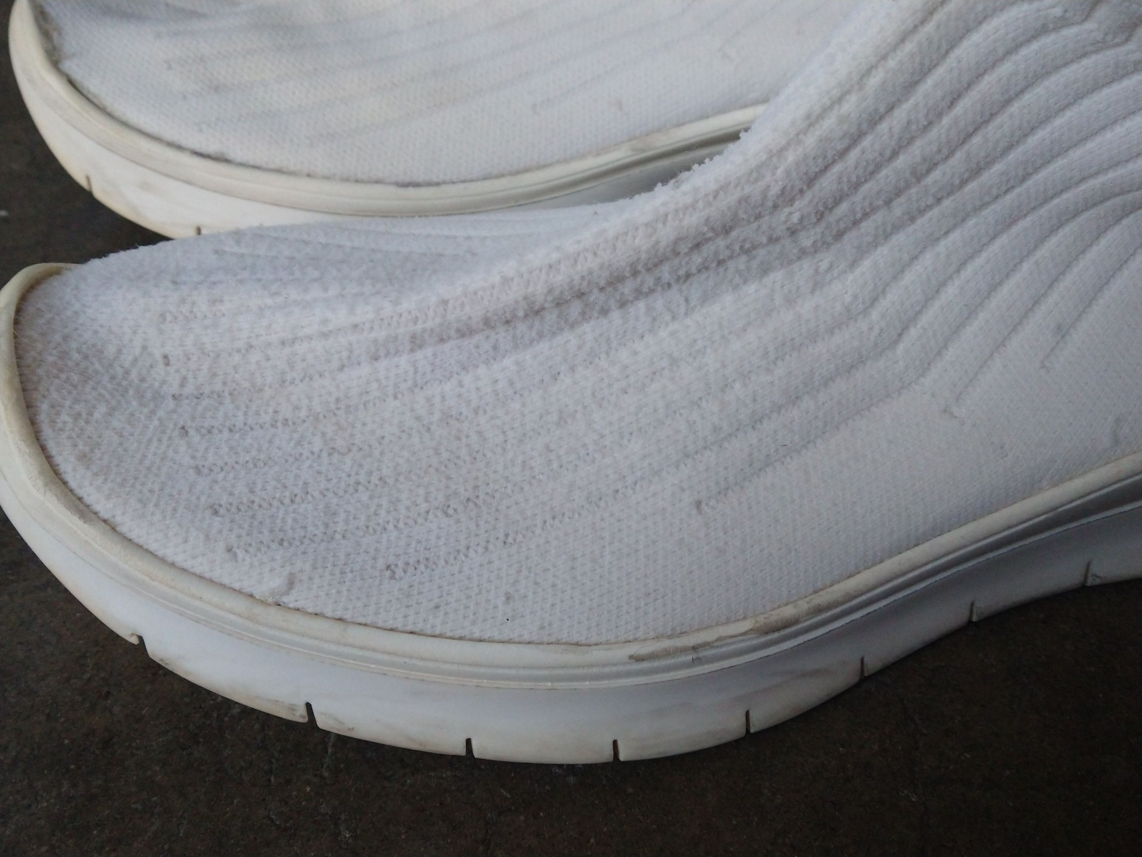 Maison Margiela Maison Margiela Sock Sneakers Size 10 43 White Knit Size US 10 / EU 43 - 6 Thumbnail