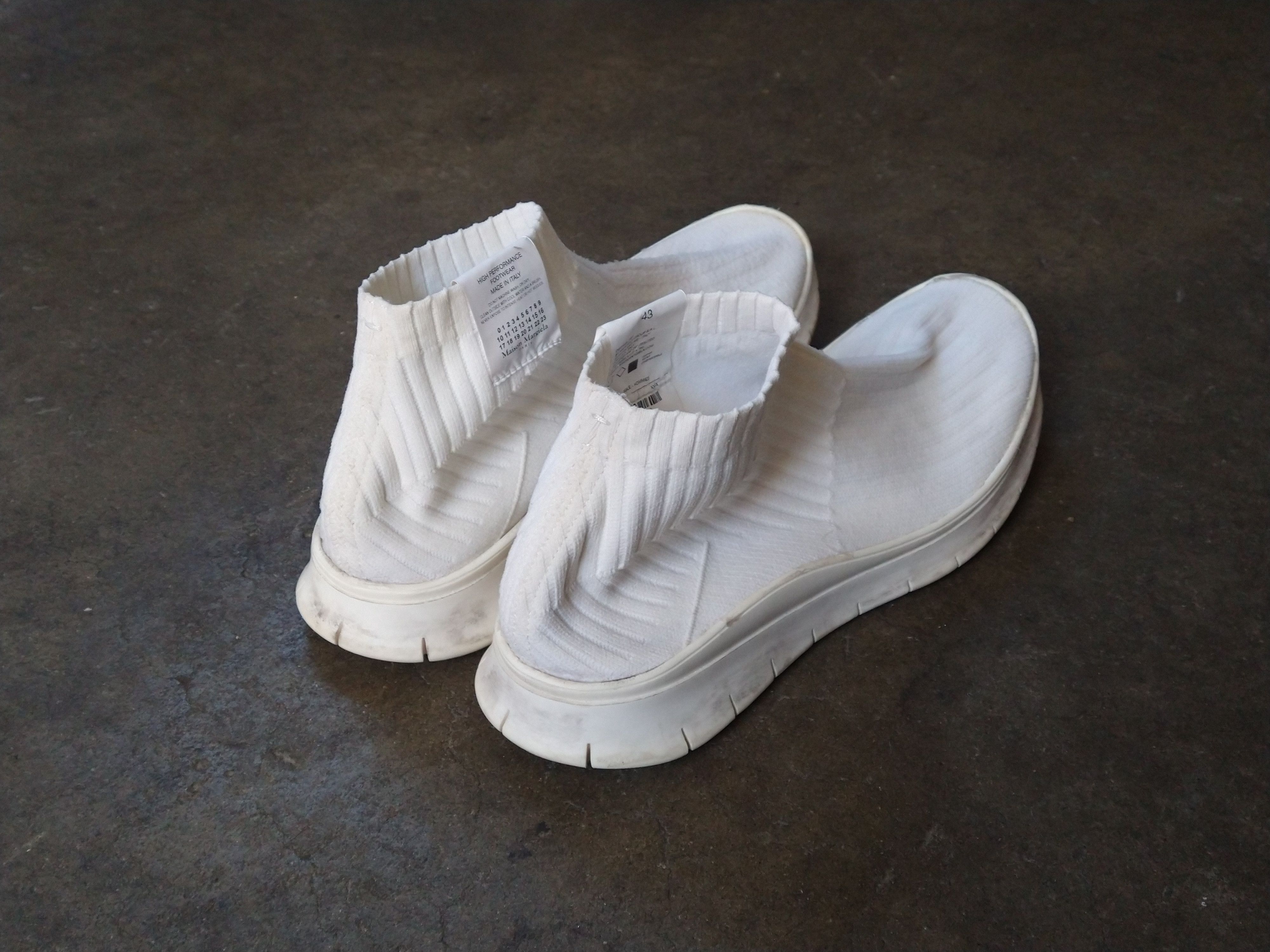 Maison Margiela Maison Margiela Sock Sneakers Size 10 43 White Knit Size US 10 / EU 43 - 13 Thumbnail