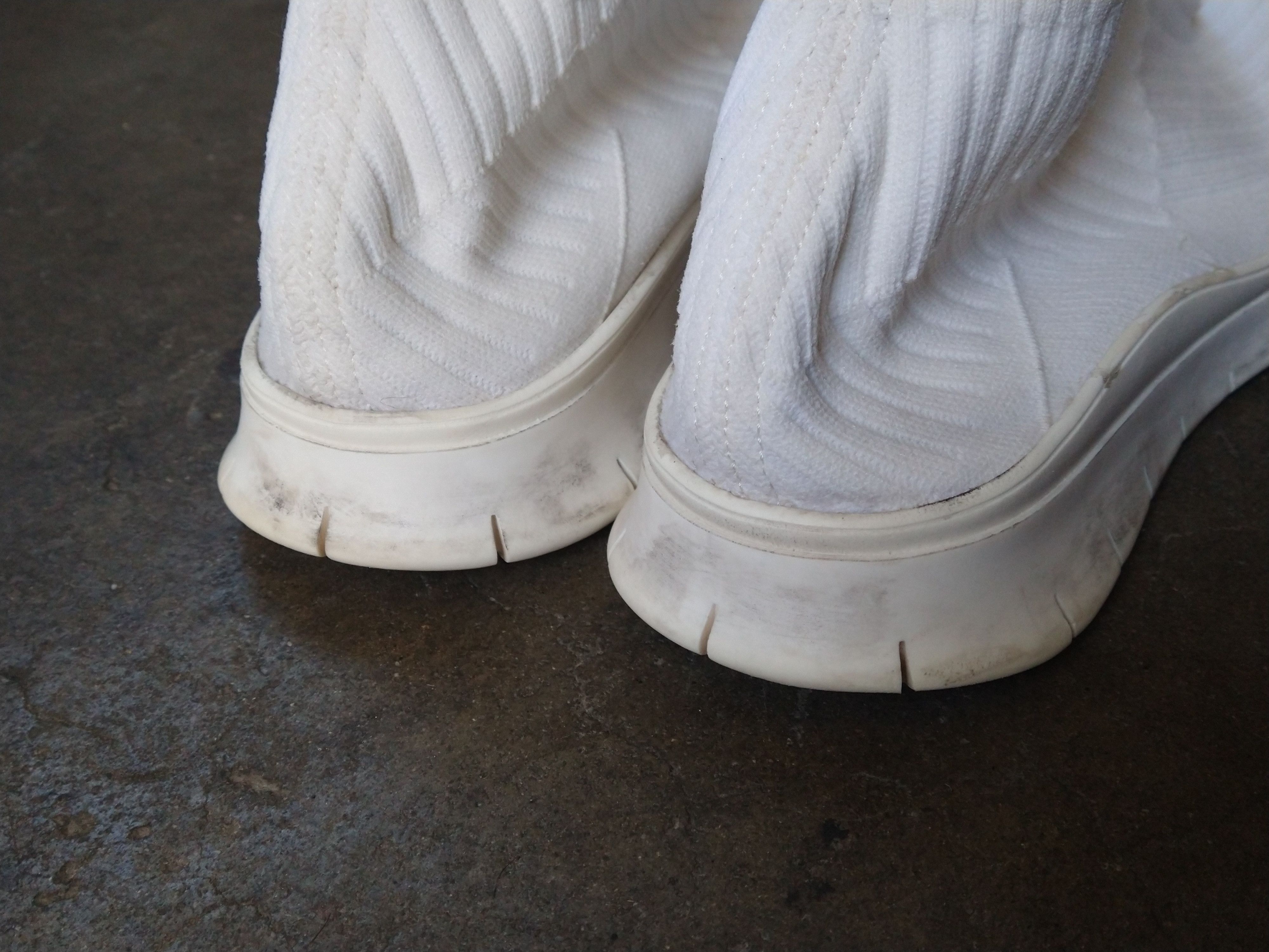 Maison Margiela Maison Margiela Sock Sneakers Size 10 43 White Knit Size US 10 / EU 43 - 14 Thumbnail