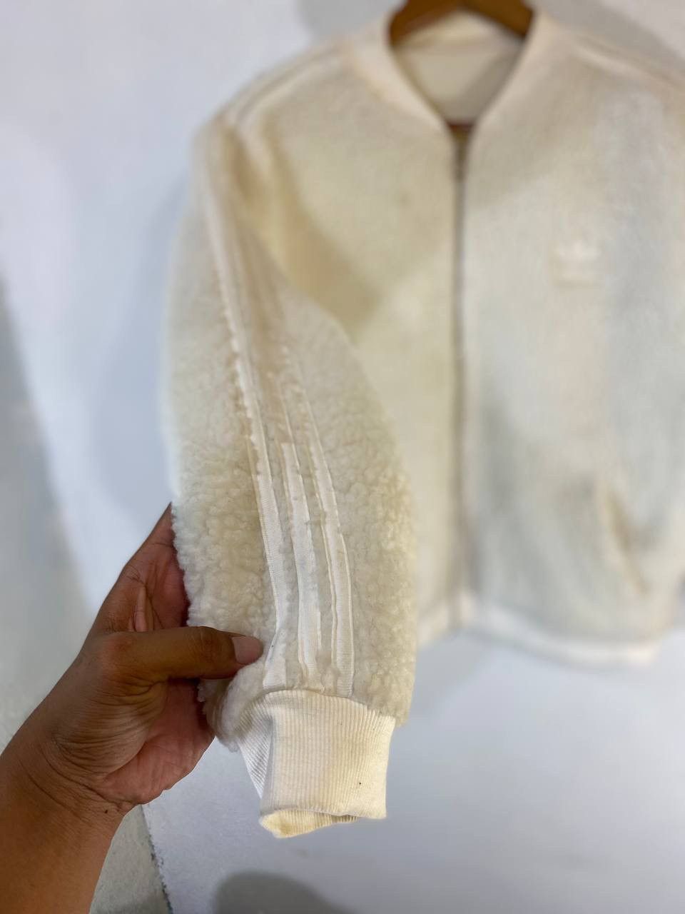 Adidas Adidas Trefoil White sherpa jacket Size US M / EU 48-50 / 2 - 5 Thumbnail