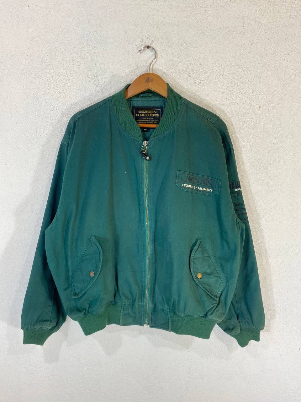 image of Avant Garde x Bomber Jacket s Cotton Bomber Jacket Nice Design in Green (Size Large)