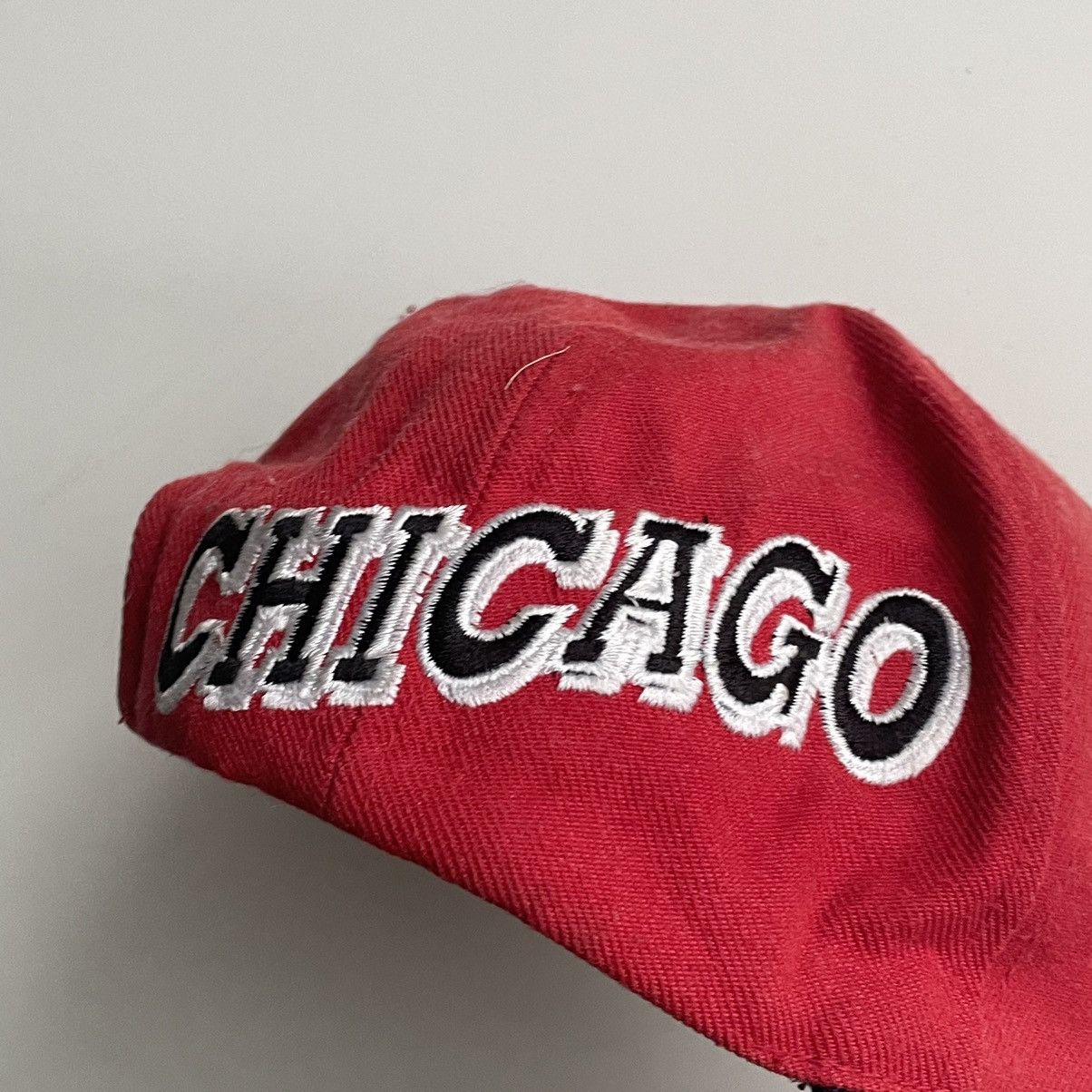 NHL × Vintage Vintage 90s Chicago Blackhawks Embroidered NHL Snapback Hat Size ONE SIZE - 3 Thumbnail