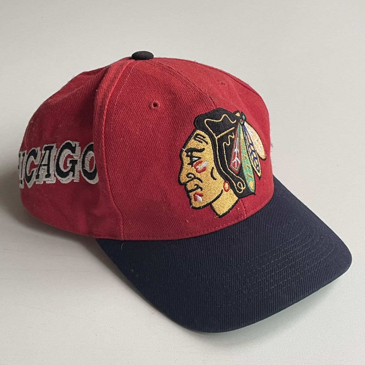 NHL × Vintage Vintage 90s Chicago Blackhawks Embroidered NHL Snapback Hat Size ONE SIZE - 1 Thumbnail