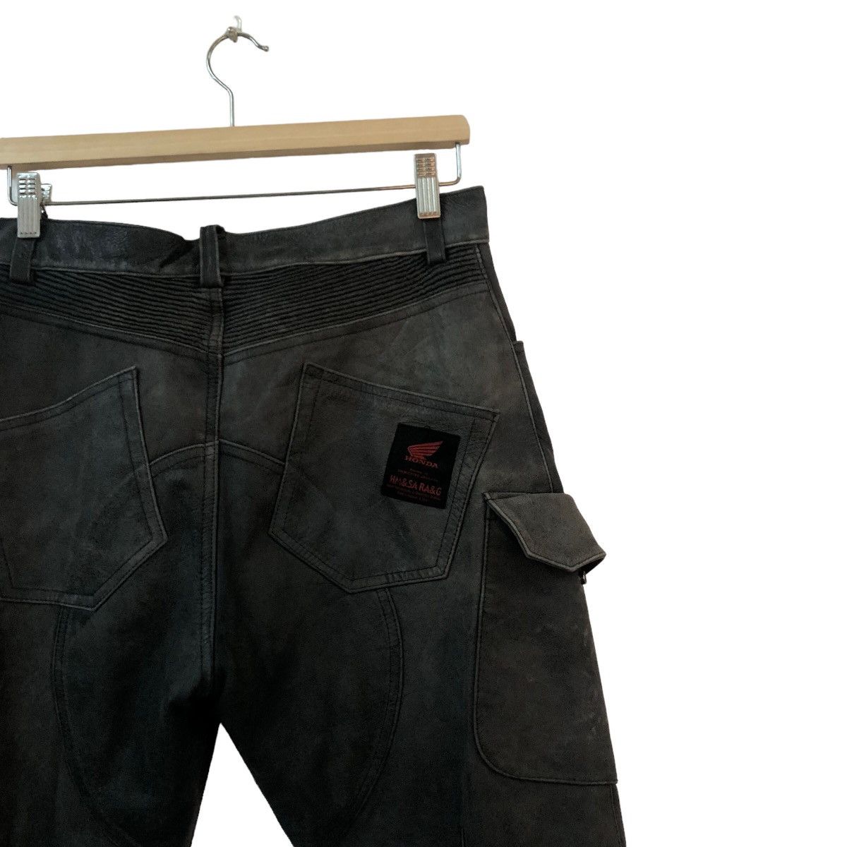 Honda VINTAGE HONDA RACING PANTS WEAR FULL PADDING VERY RARE Size US 31 - 8 Thumbnail
