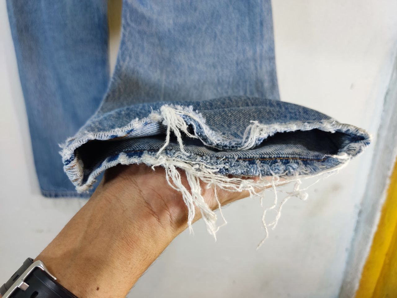 Levi's vintage levis 505 regular fit straight leg distressed denim Size US 34 / EU 50 - 13 Thumbnail