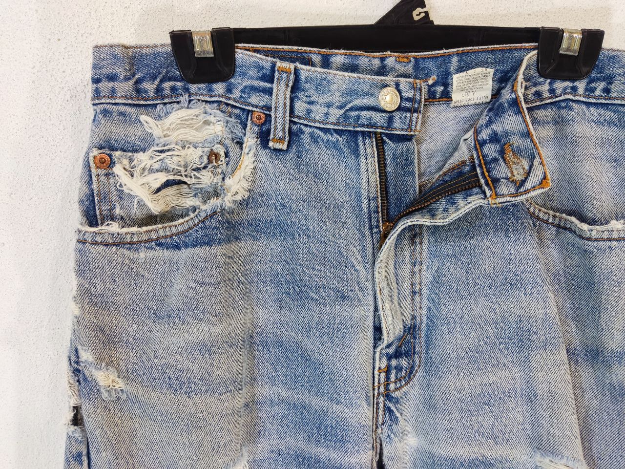 Levi's vintage levis 505 regular fit straight leg distressed denim Size US 34 / EU 50 - 6 Thumbnail