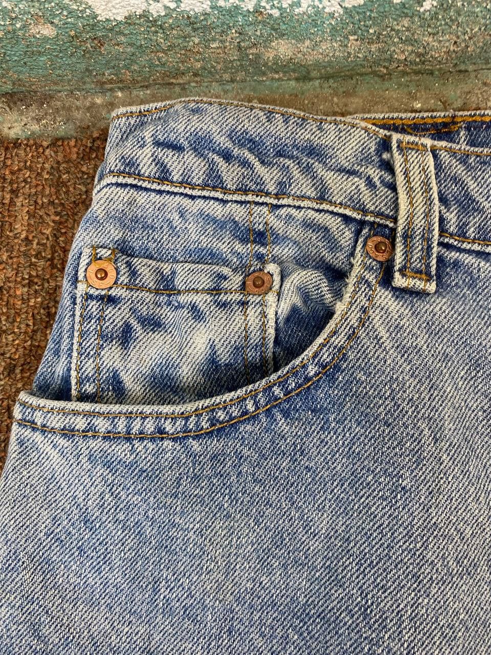 Levi's vintage levis 550 relaxed fit distressed rework denim Size US 31 - 10 Thumbnail