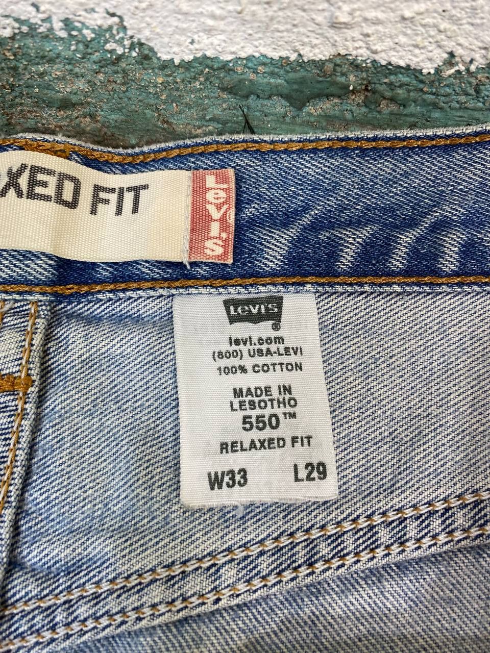Levi's levis 550 relaxed fit distressed denim Size US 35 - 16 Thumbnail