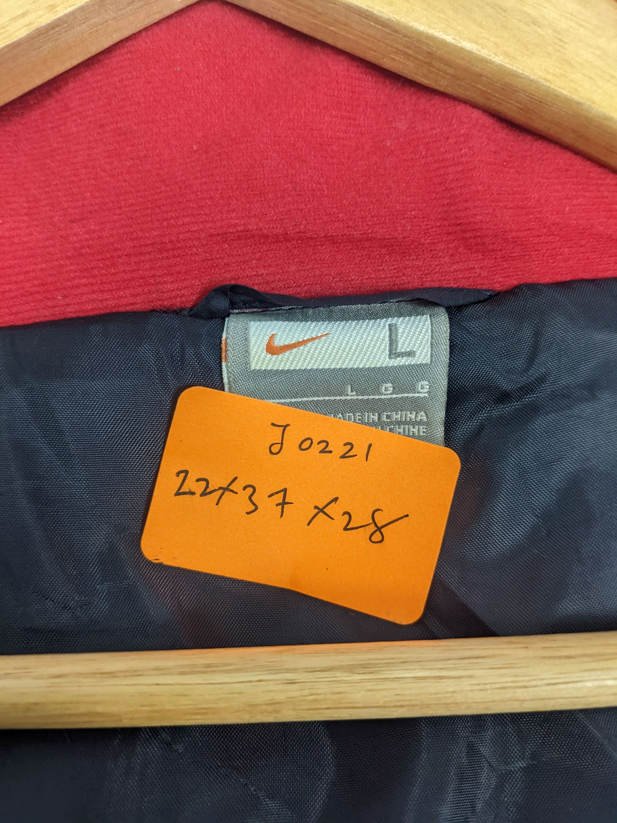 Nike Vintage Nike Zip UP Hoodie Long Jacket Windbreaker J0221 Size US M / EU 48-50 / 2 - 14 Thumbnail