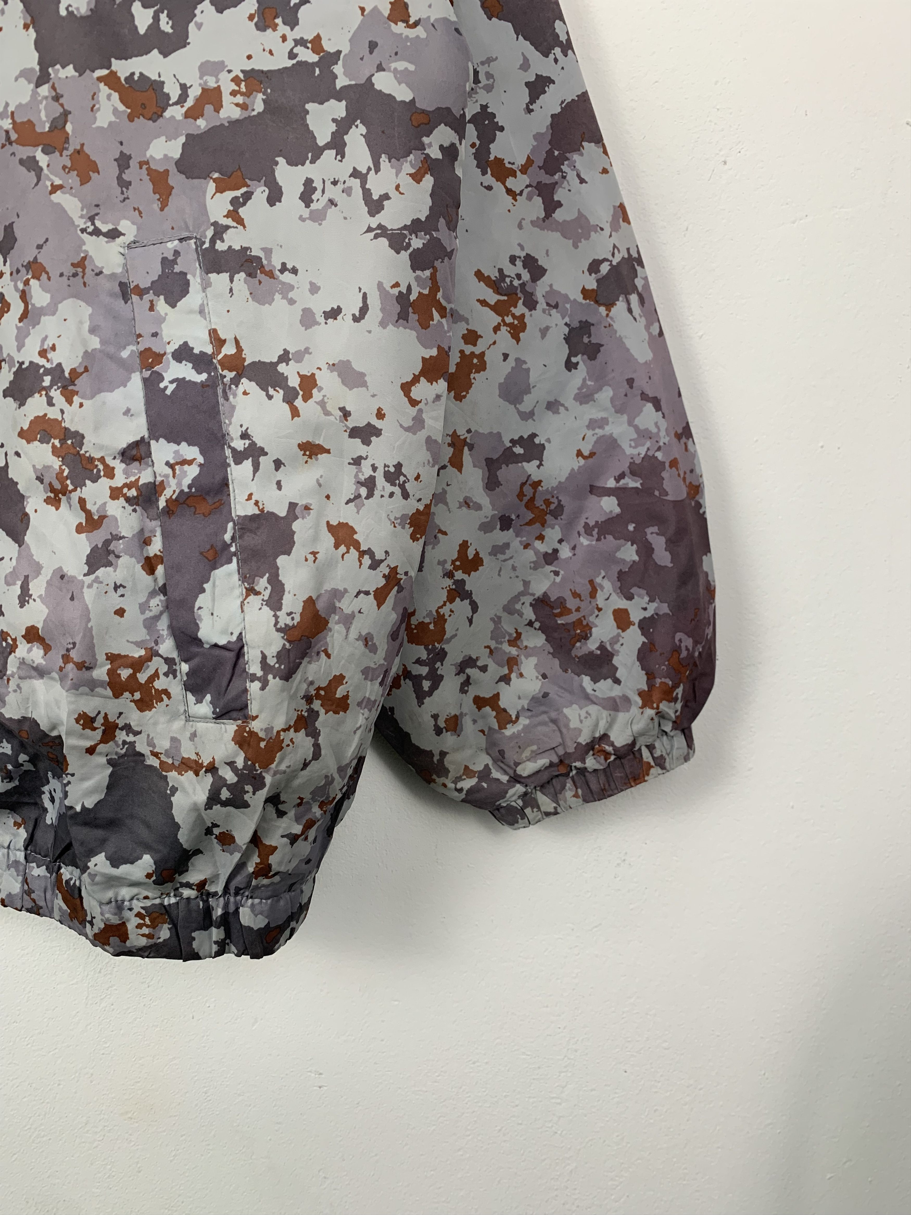 Japanese Brand Vintage Japanese Brand Camouflage Quilted Lining Windbreaker Size US M / EU 48-50 / 2 - 4 Thumbnail