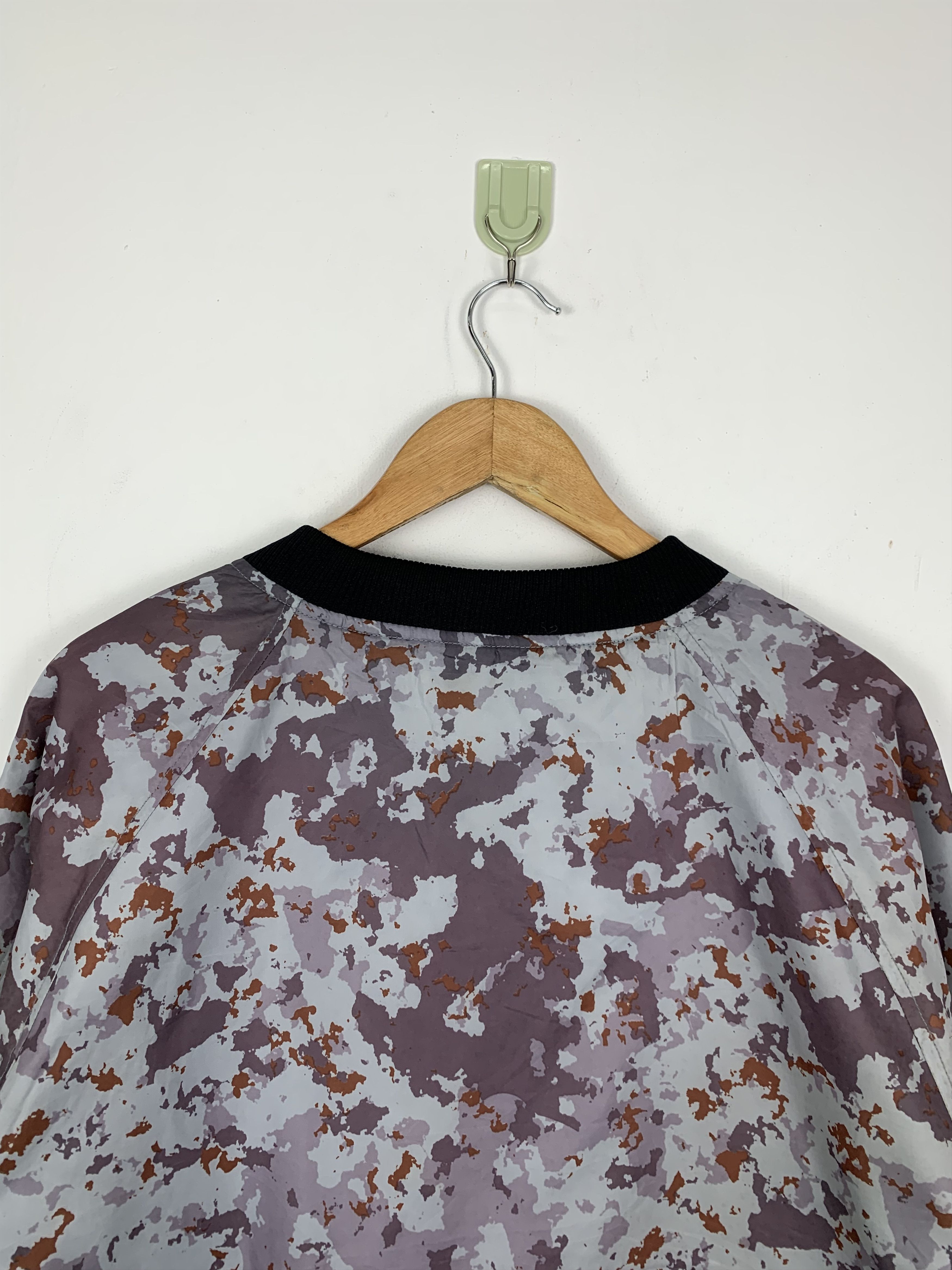Japanese Brand Vintage Japanese Brand Camouflage Quilted Lining Windbreaker Size US M / EU 48-50 / 2 - 8 Thumbnail