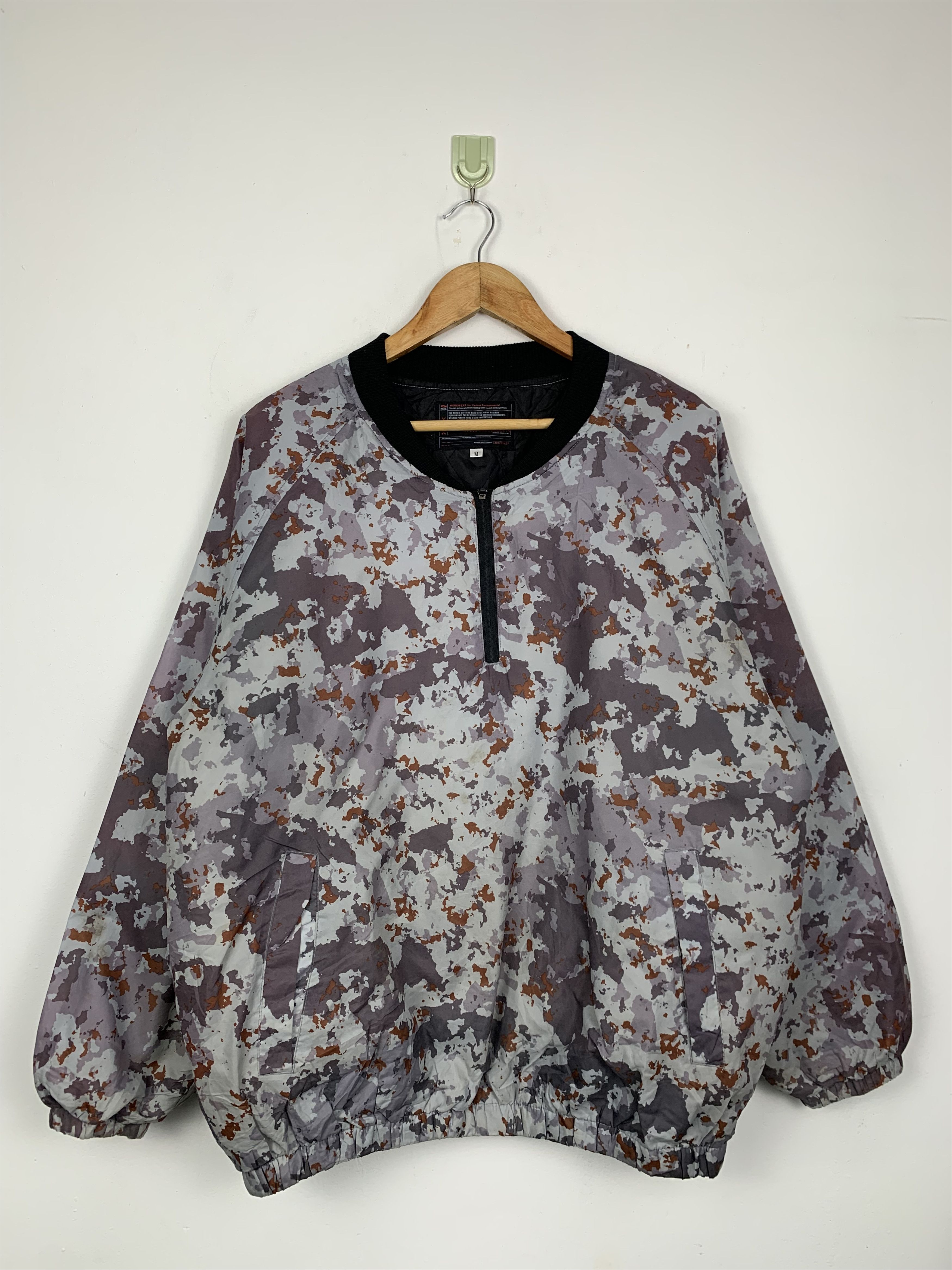 Japanese Brand Vintage Japanese Brand Camouflage Quilted Lining Windbreaker Size US M / EU 48-50 / 2 - 1 Thumbnail