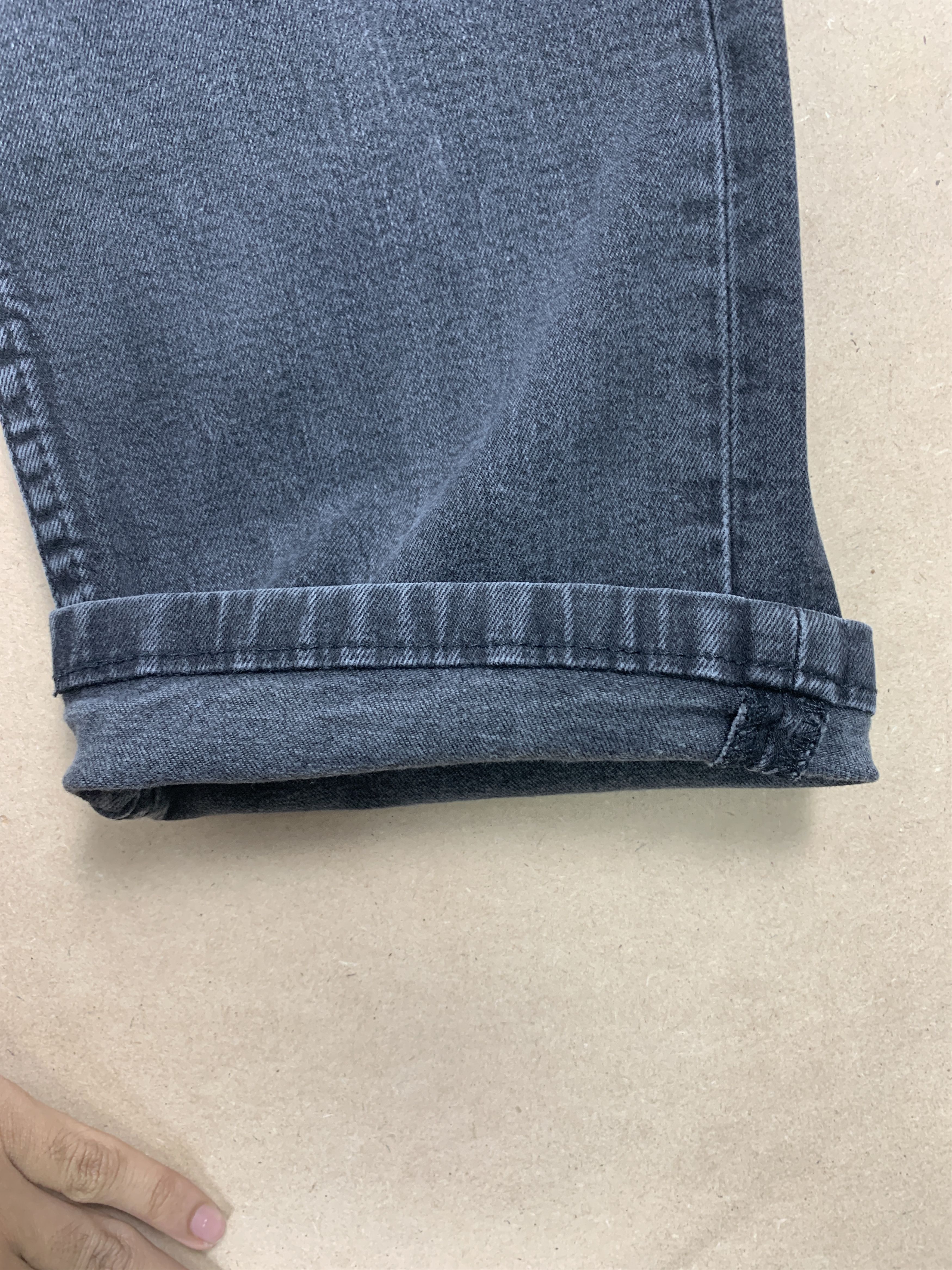 Levi's × Vintage Vintage LEVI'S 514 Faded Black Straight Cut Jeans Size US 30 / EU 46 - 4 Thumbnail