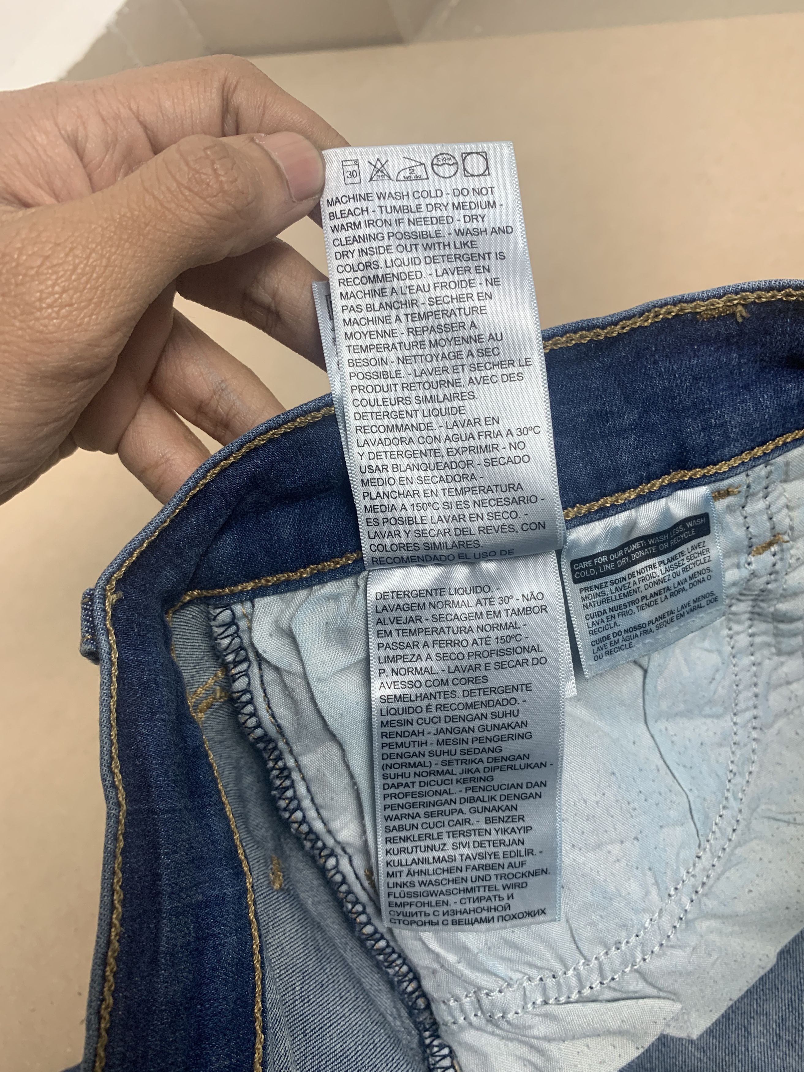 Levi's Vintage Levis 720 Skinny Faded Blue Jeans Size US 31 - 13 Thumbnail