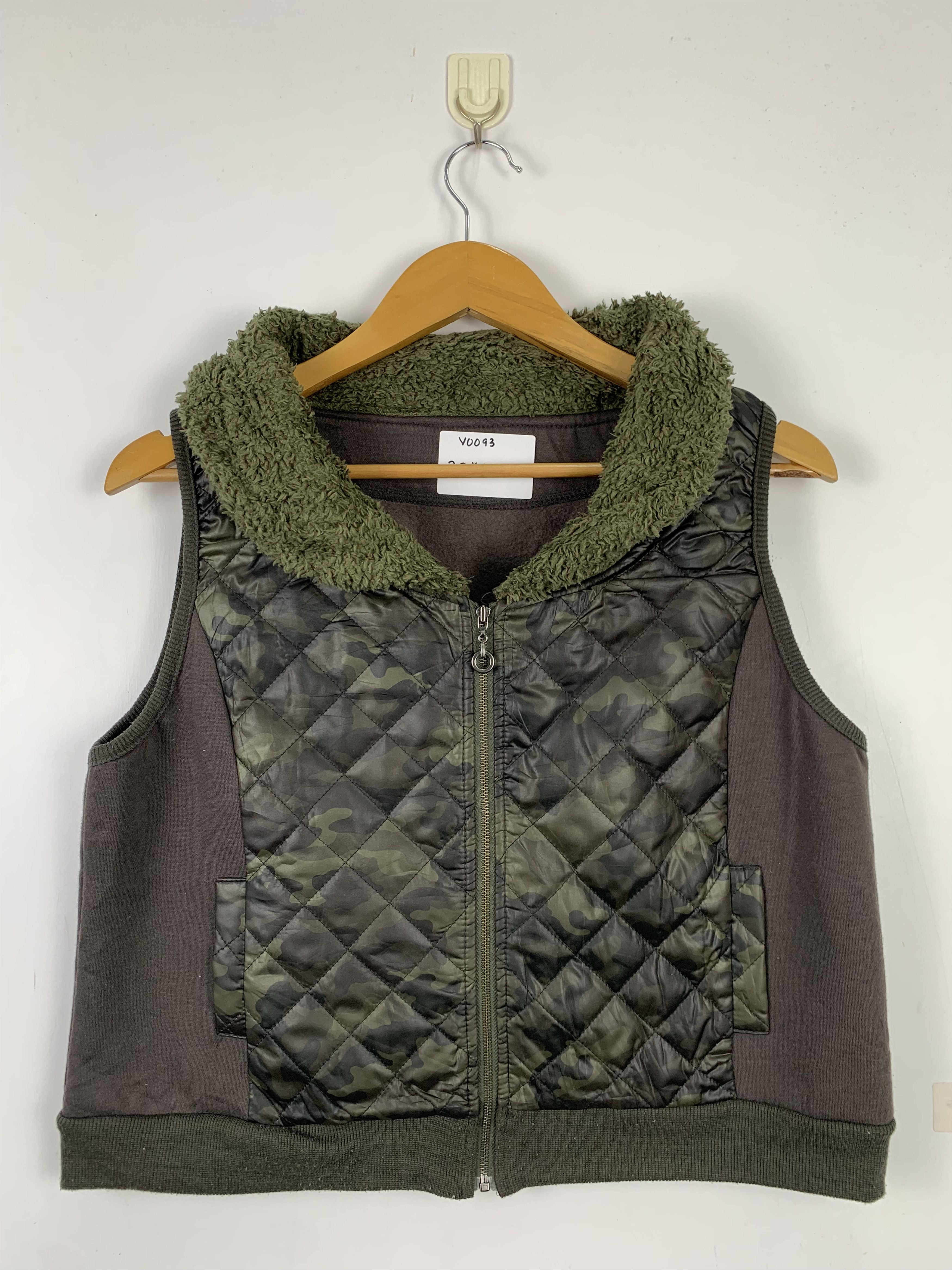 image of Vintage Quilted Camo Sherpa Collar Vests, Men's (Size Small)