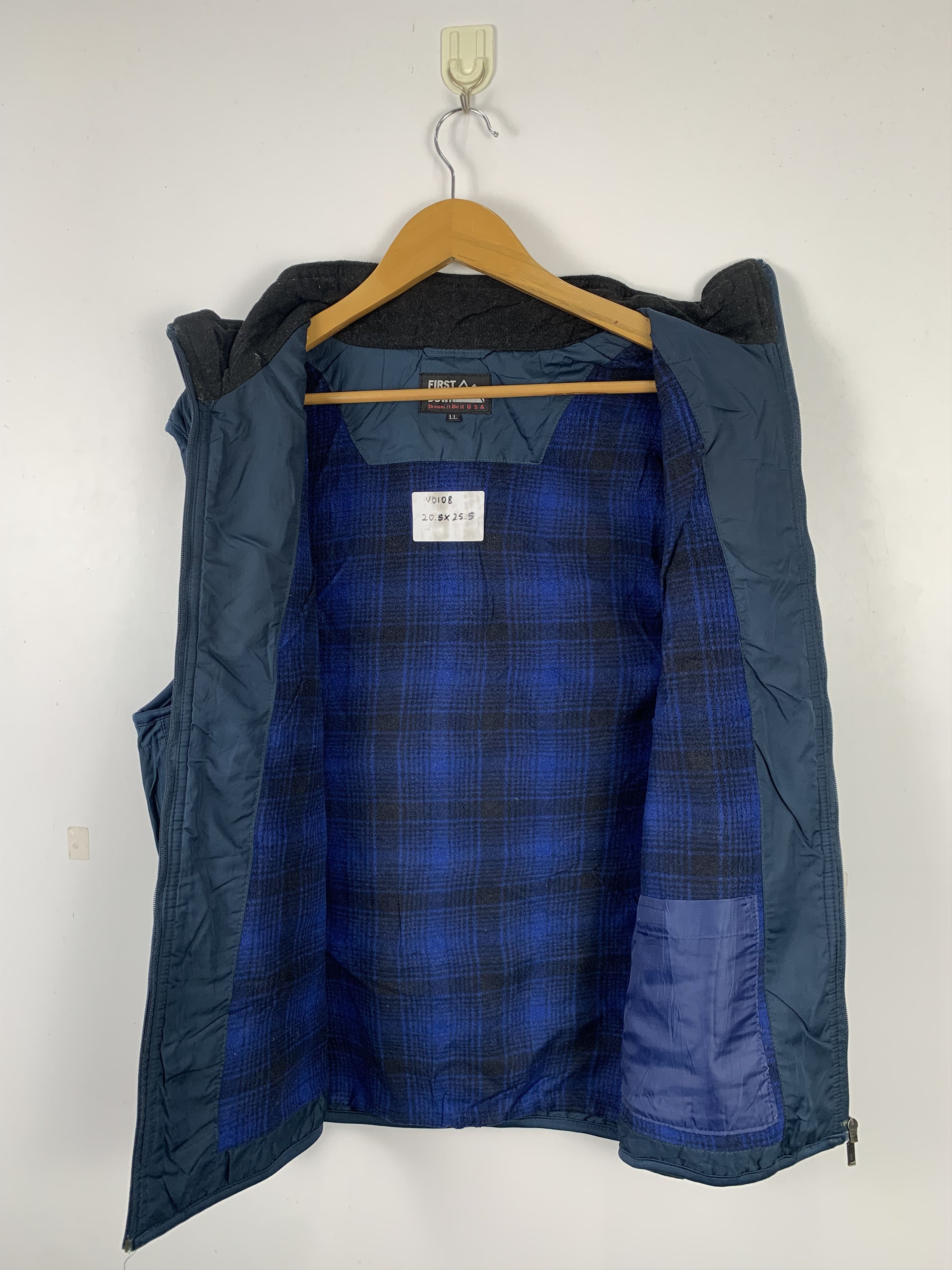 Vintage Vintage FIRST DOWN Zip Up Checkered Lining Vests Size US S / EU 44-46 / 1 - 7 Thumbnail