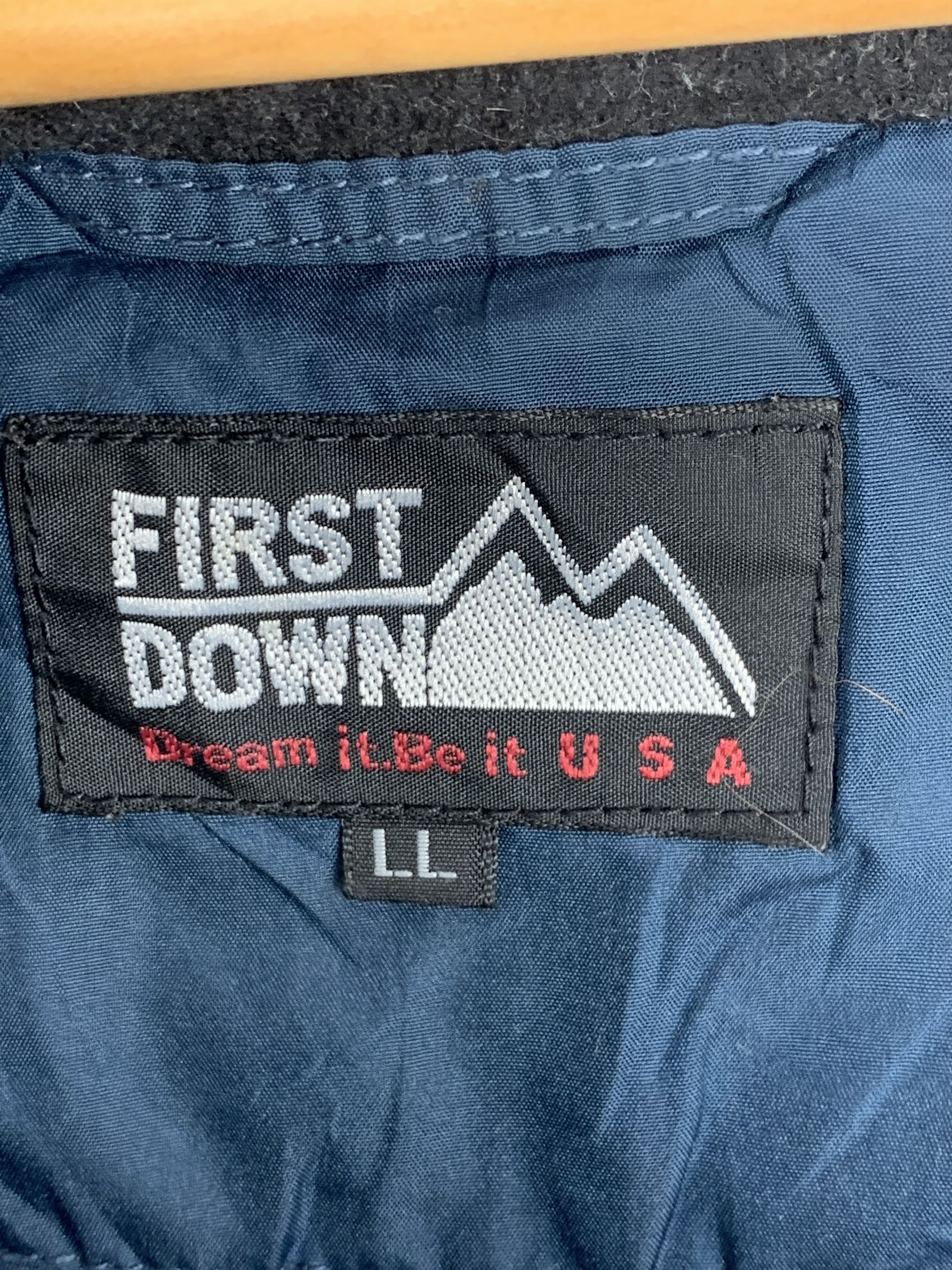 Vintage Vintage FIRST DOWN Zip Up Checkered Lining Vests Size US S / EU 44-46 / 1 - 10 Thumbnail