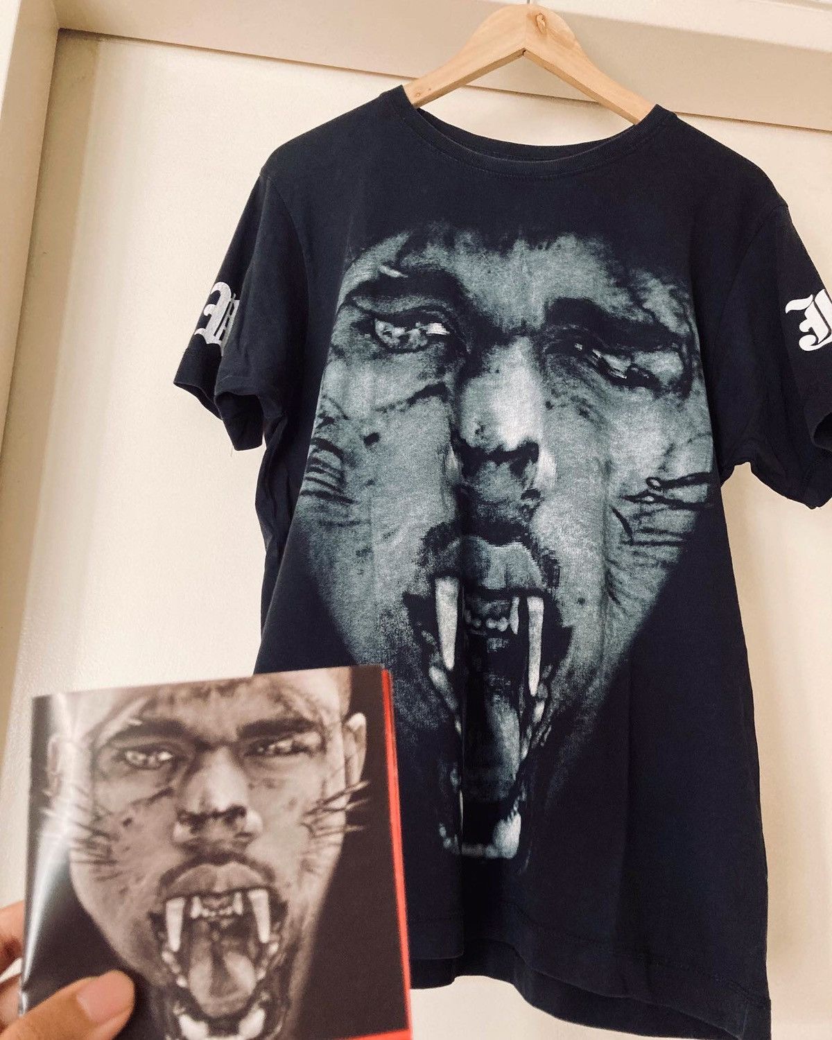 Jay-Z × Kanye West × Vintage Official Watch The Throne European Tour Size US L / EU 52-54 / 3 - 1 Thumbnail