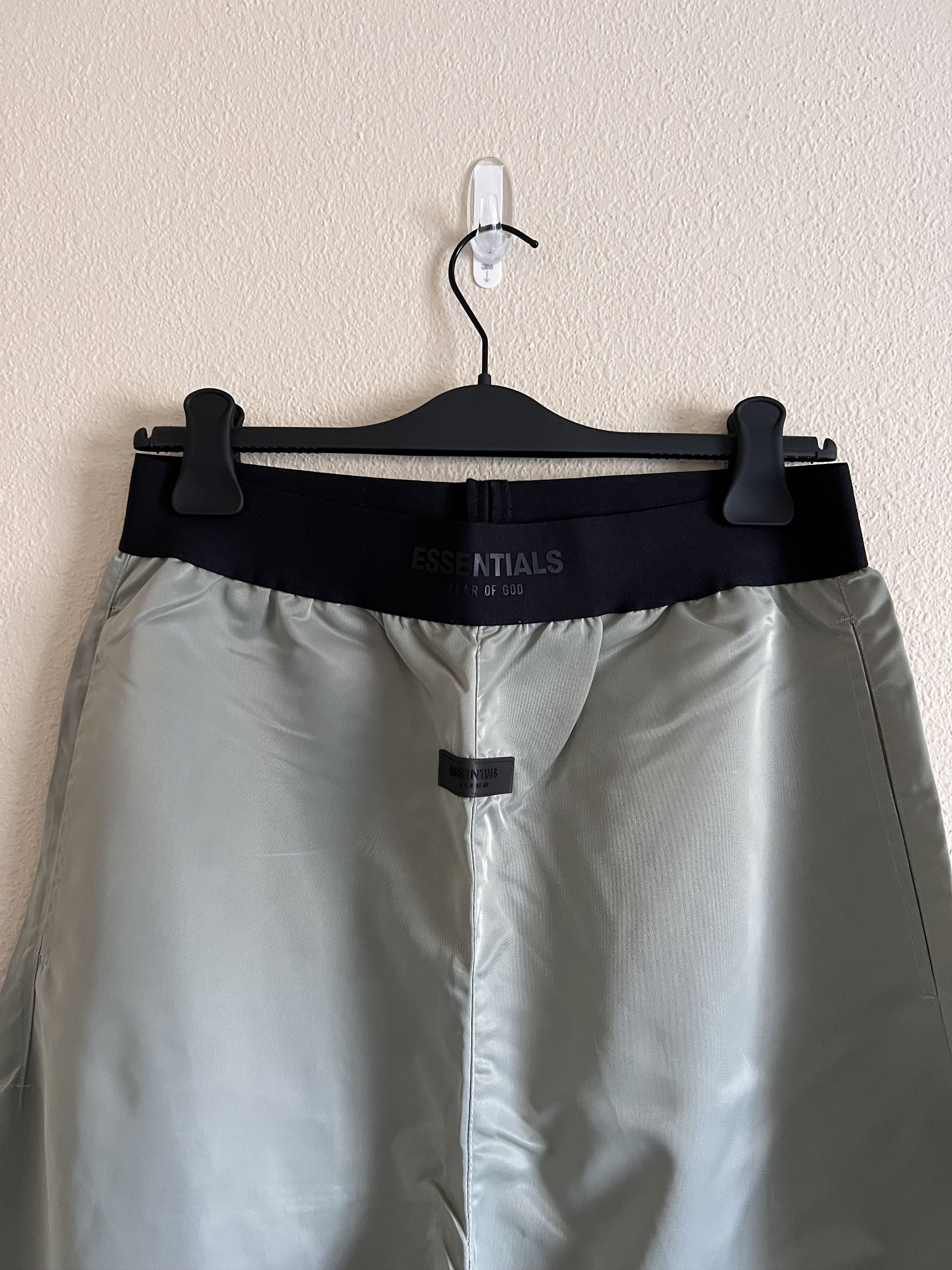 Essentials × Fear of God Fear of God Essentials Relaxed Trousers in Seafoam Size US 32 / EU 48 - 2 Thumbnail