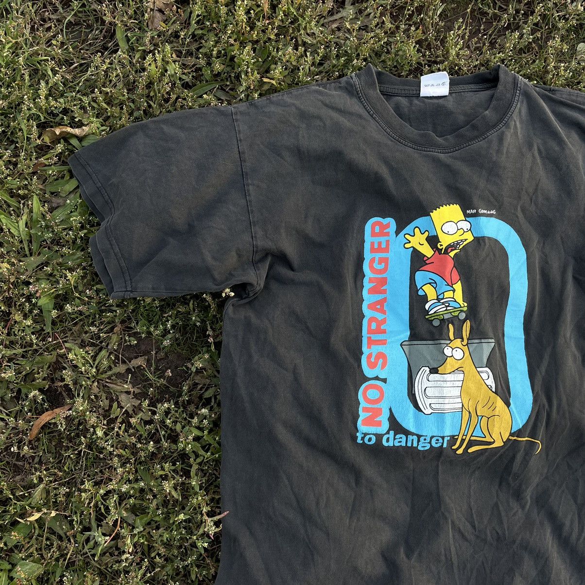 Vintage Vintage 90s Bart Simpson Sun Faded Graphic Tee Grunge Boxy M Size US M / EU 48-50 / 2 - 3 Thumbnail