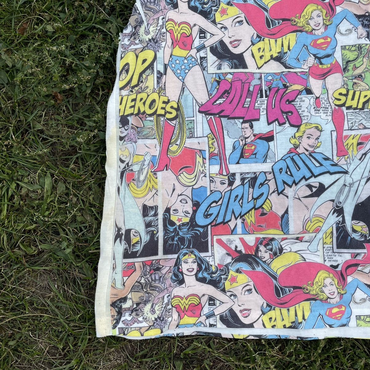 Vintage Vintage Y2K All Over Print Graphic Tee Superhero Skate S Size US S / EU 44-46 / 1 - 3 Thumbnail