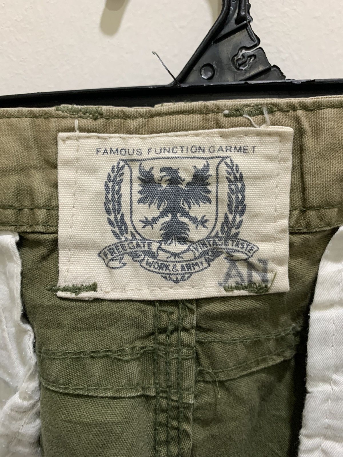 Garment Reproduction of Workers × Japanese Brand × Seditionaries FAMOUS FUNCTION GARMENT 8 Pocket Bondage Cropped Cargo Pant Size US 32 / EU 48 - 22 Thumbnail