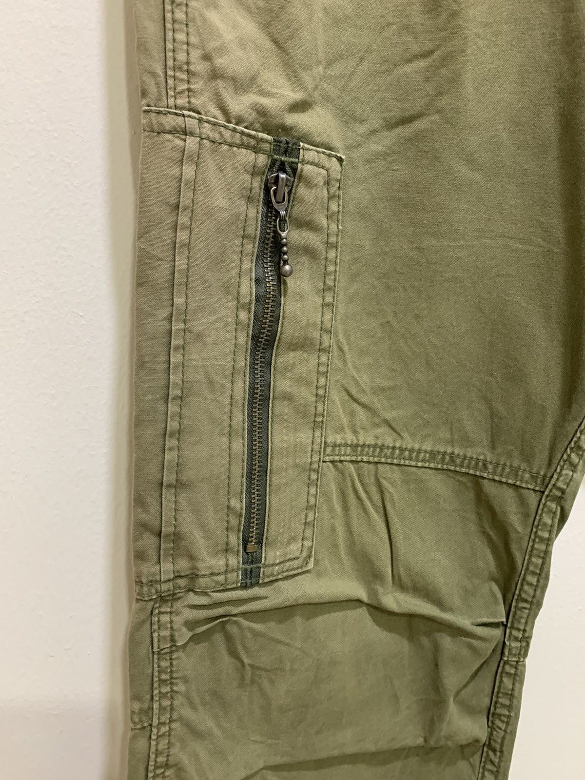 Garment Reproduction of Workers × Japanese Brand × Seditionaries FAMOUS FUNCTION GARMENT 8 Pocket Bondage Cropped Cargo Pant Size US 32 / EU 48 - 12 Thumbnail